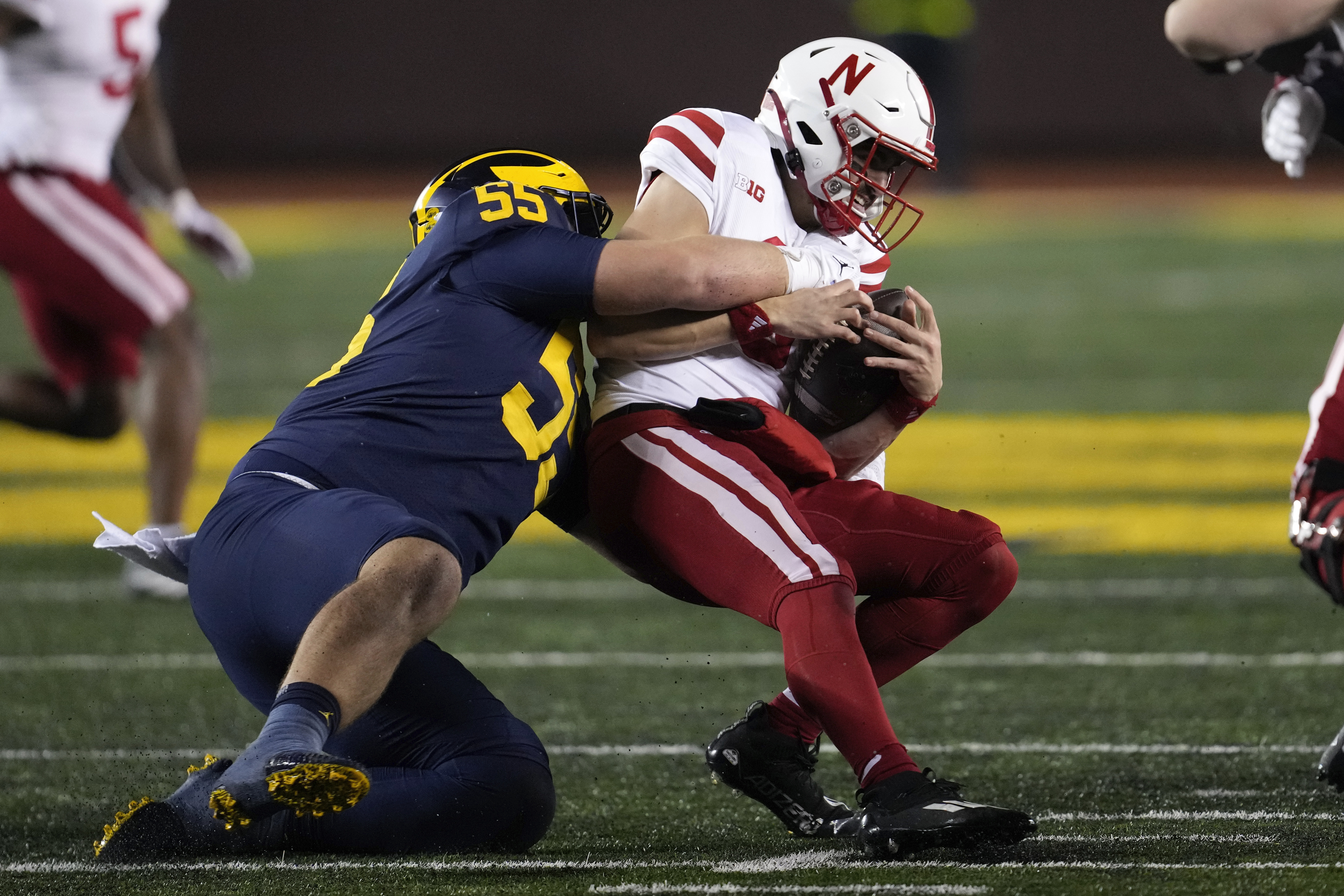 Taylor Lewan says Michigan sent cease and desist letter over T-shirt 