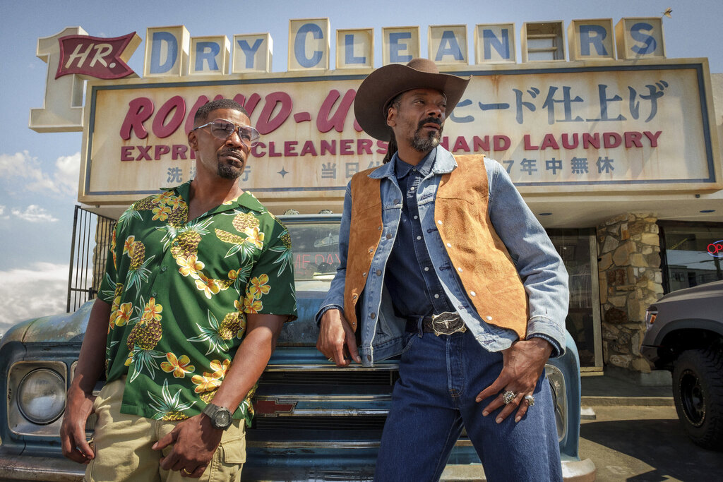 Jamie Foxx hunts vampires in comedy 'Day Shift' (review