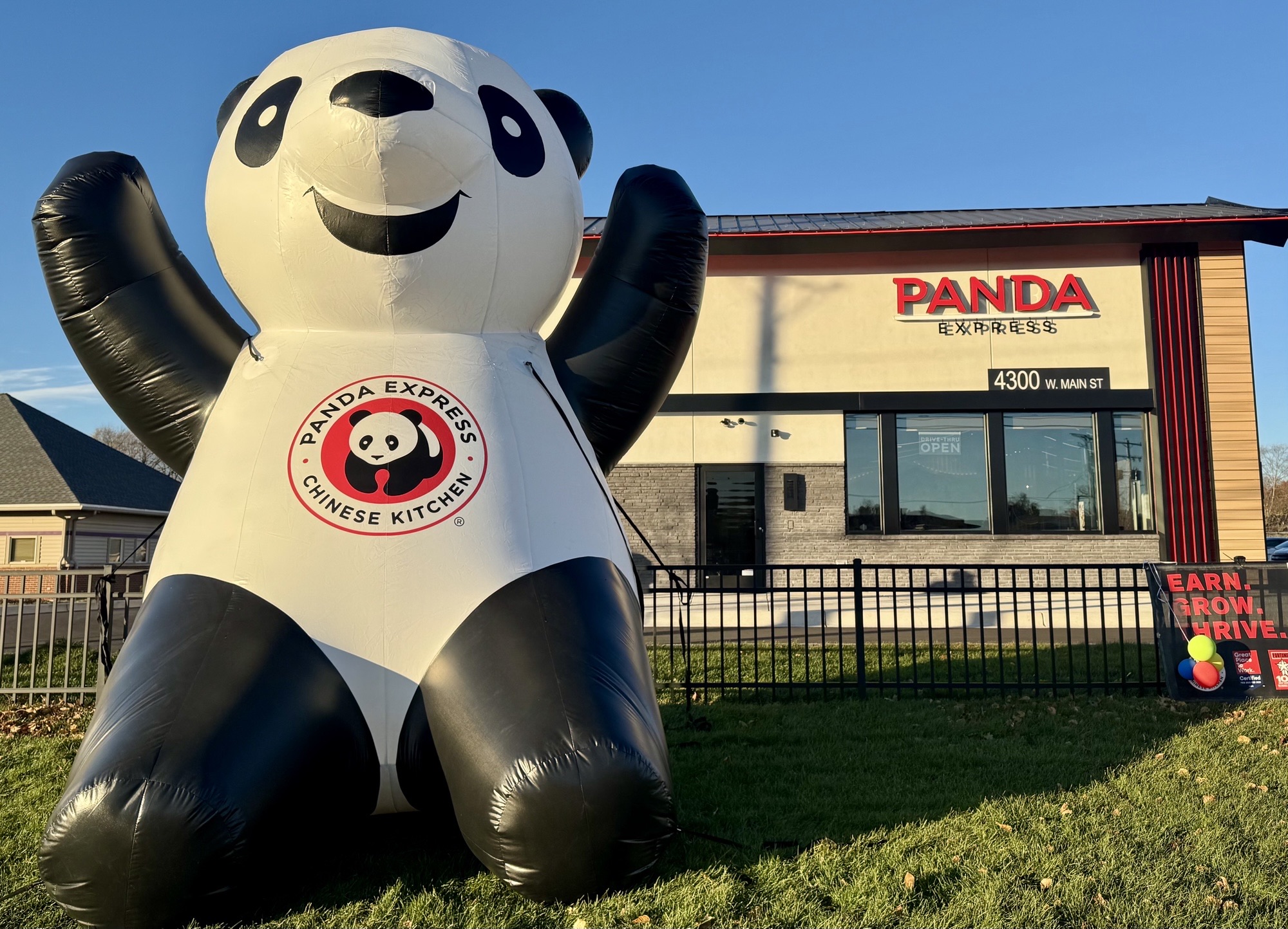 Panda Express opens in Kalamazoo - mlive.com