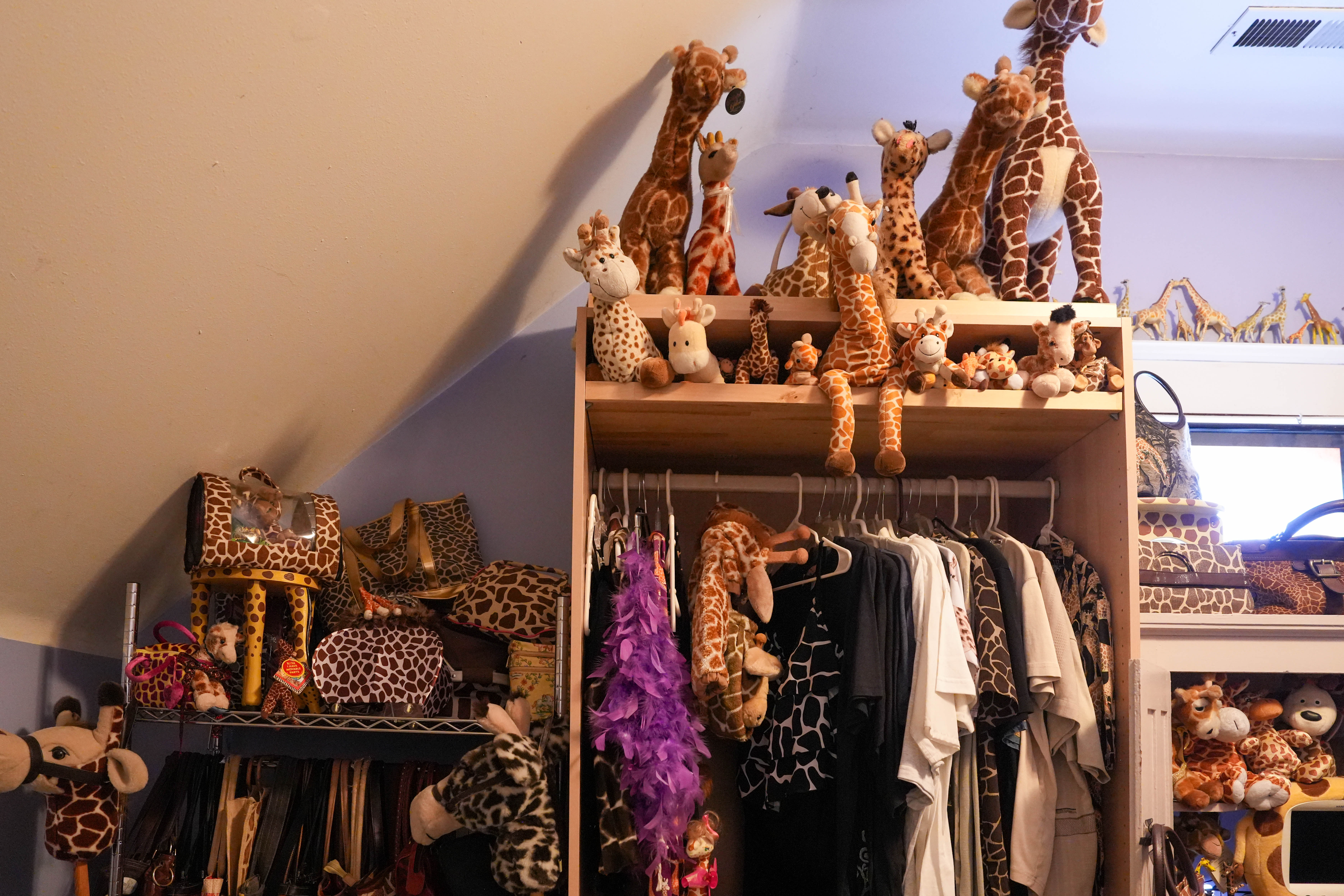 The love story that built Portland's Giraffe House – Here is