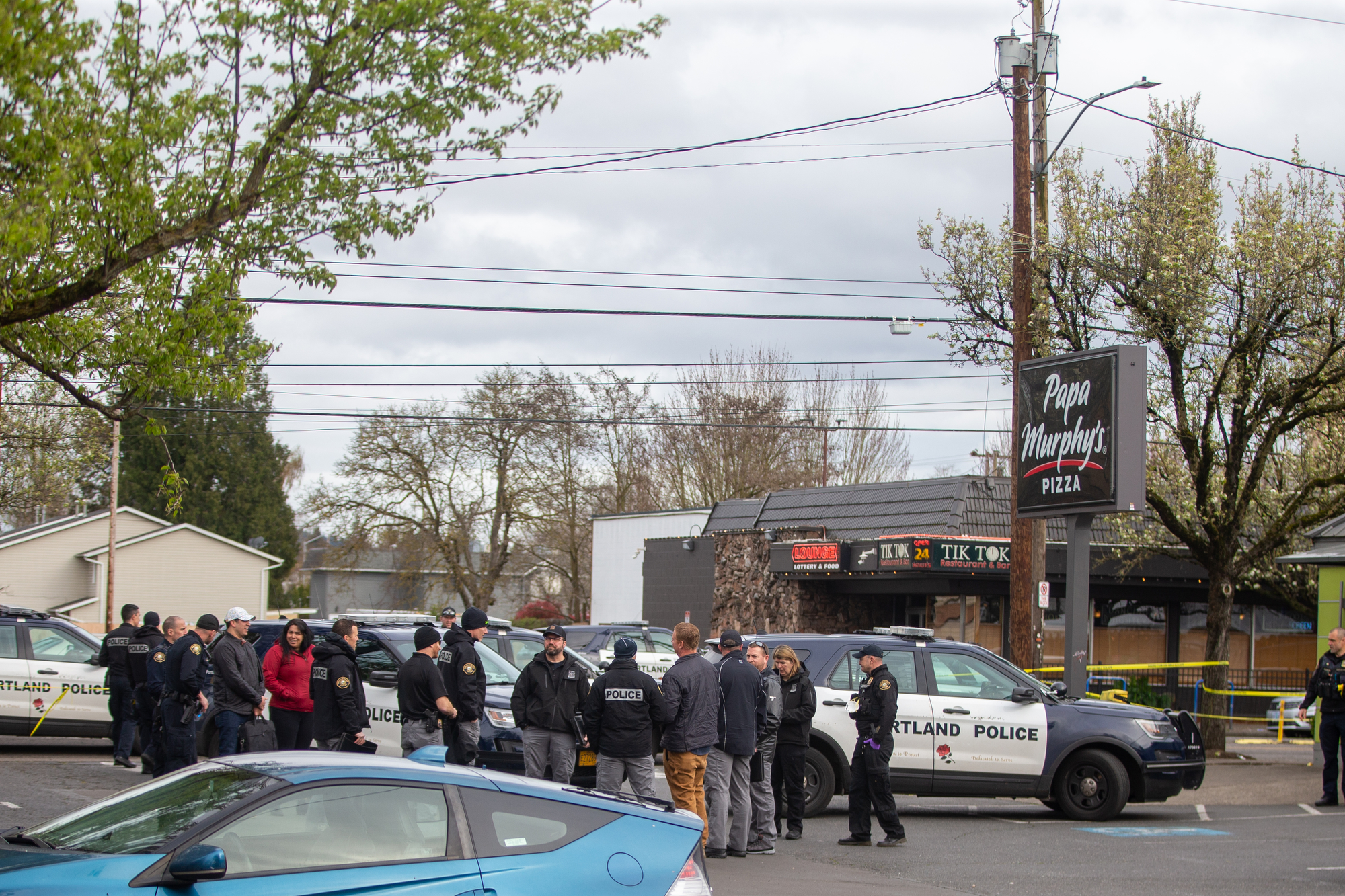 Man shot and killed in SE Portland shopping complex - oregonlive.com