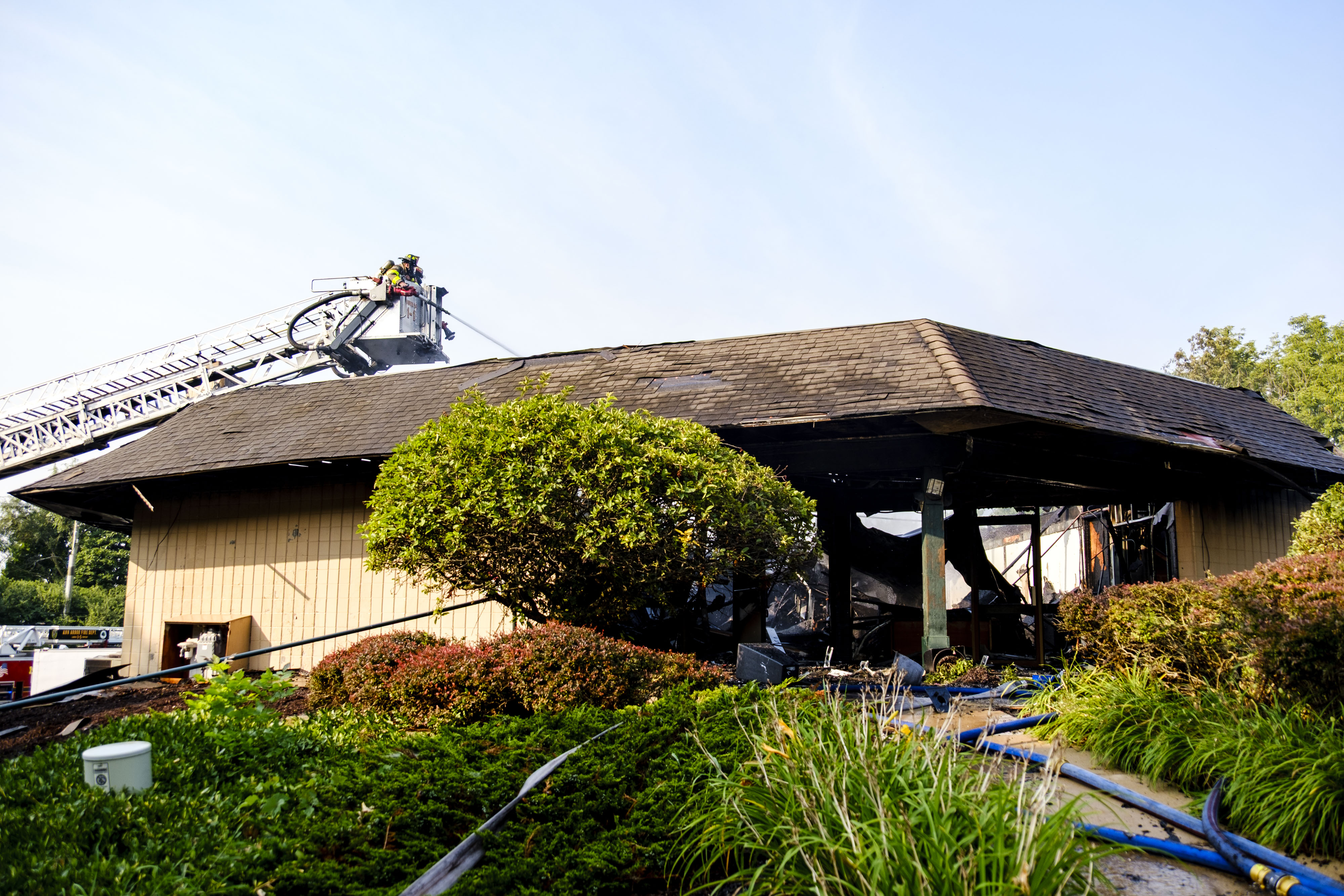 Morning fire destroys clubhouse at Hidden Valley Club Apartments in Ann ...