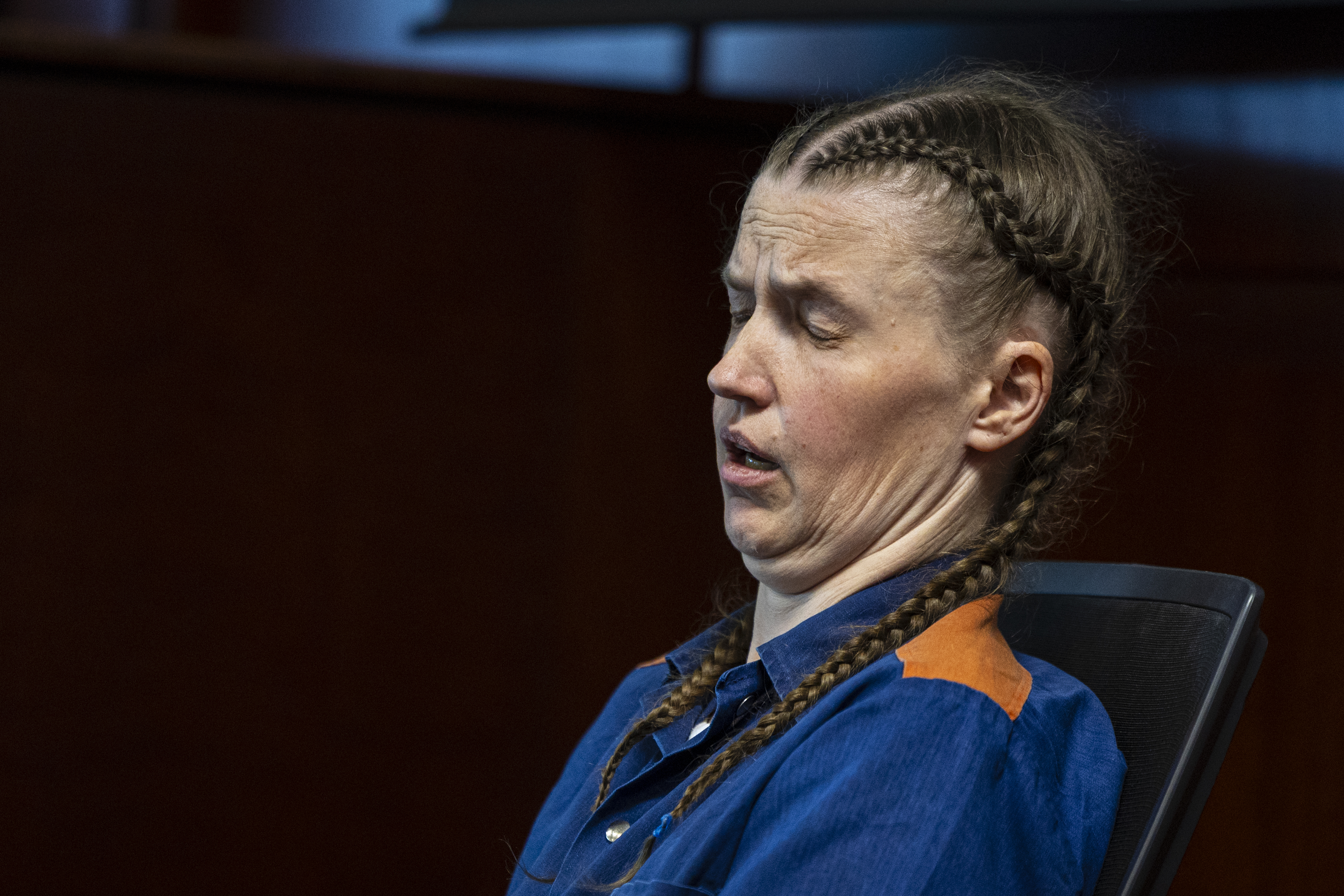 Shanda Vander Ark, the mother convicted of torturing her 15-year-old son to death, testifies in court during a Ginther hearing seeking a new trial at Muskegon County Circuit Court in Muskegon, Mich. on Friday, March 20, 2026. Vander Ark’s defense claims she was in a “catatonic state” throughout her trial that featured disturbing testimony of how she inflicted cruel punishments on her son, Timothy Ferguson, leading to the boy’s death. She is currently serving life in prison without parole.
