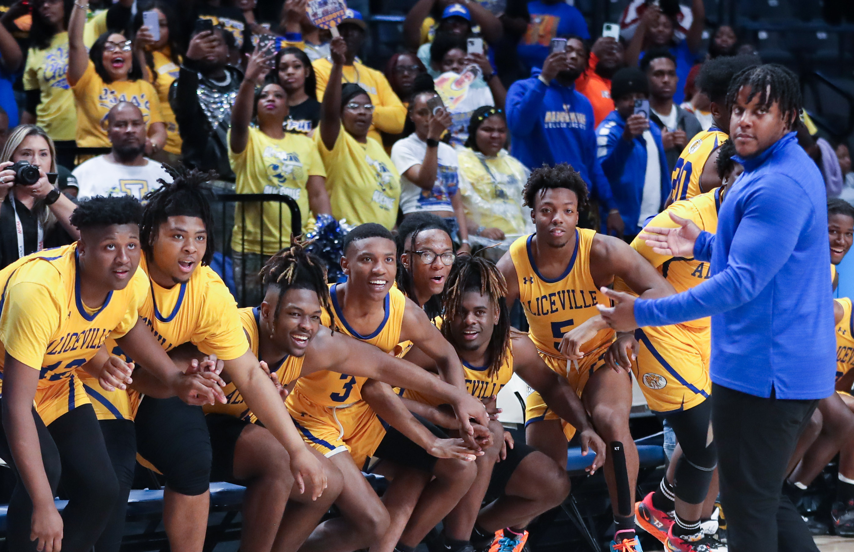 AHSAA 2A boys semifinal: Aliceville vs. Sand Rock 