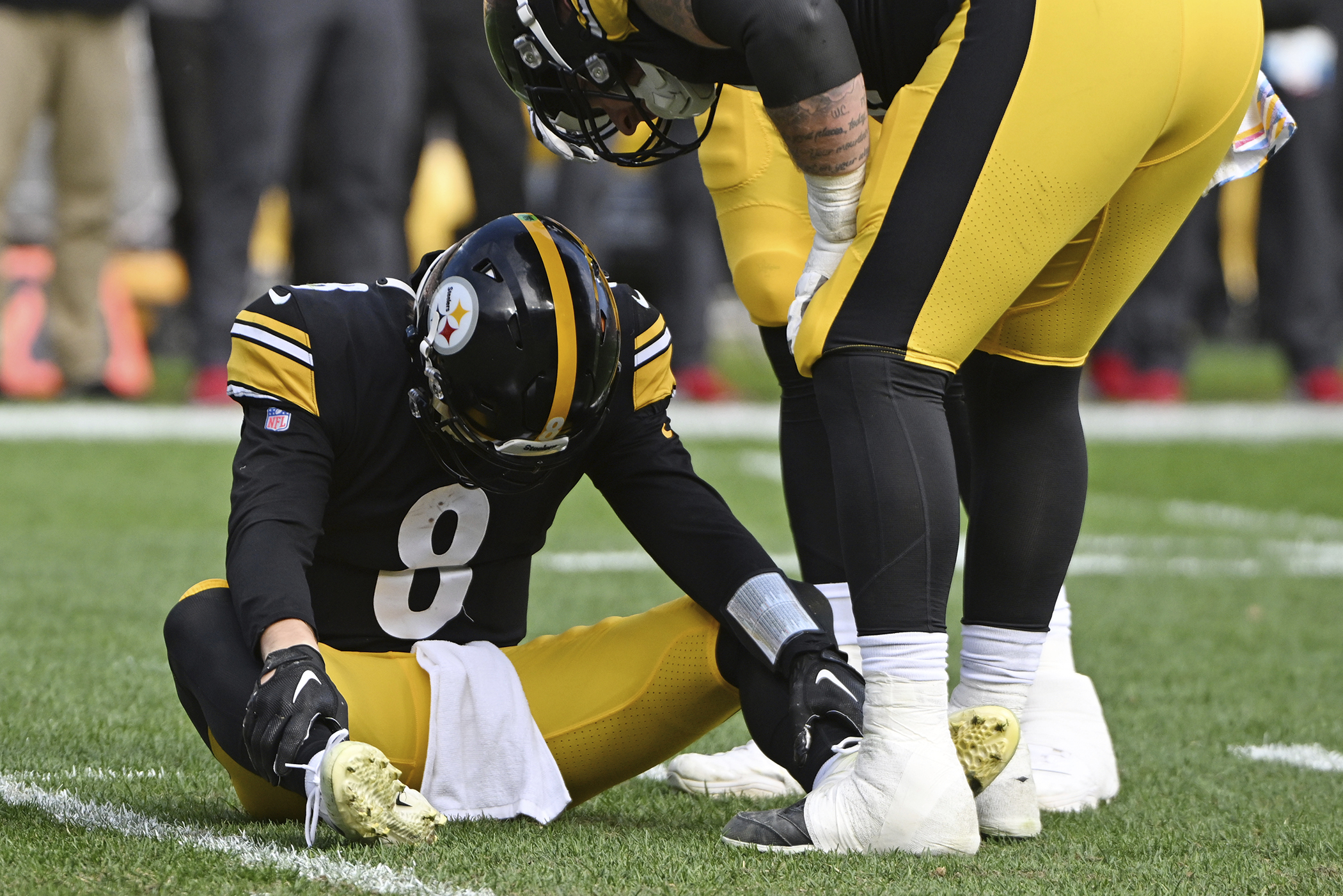 Steelers' anger turning to resolve without Bell