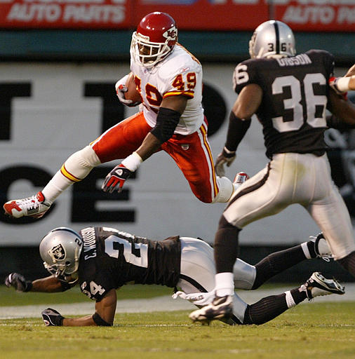 Arlington, Texas, USA. 5th Nov, 2017. Kansas City Chiefs safety Ron Parker ( 38) during an NFL football game between the Kansas City Chiefs and the  Dallas Cowboys at AT&T Stadium in Arlington