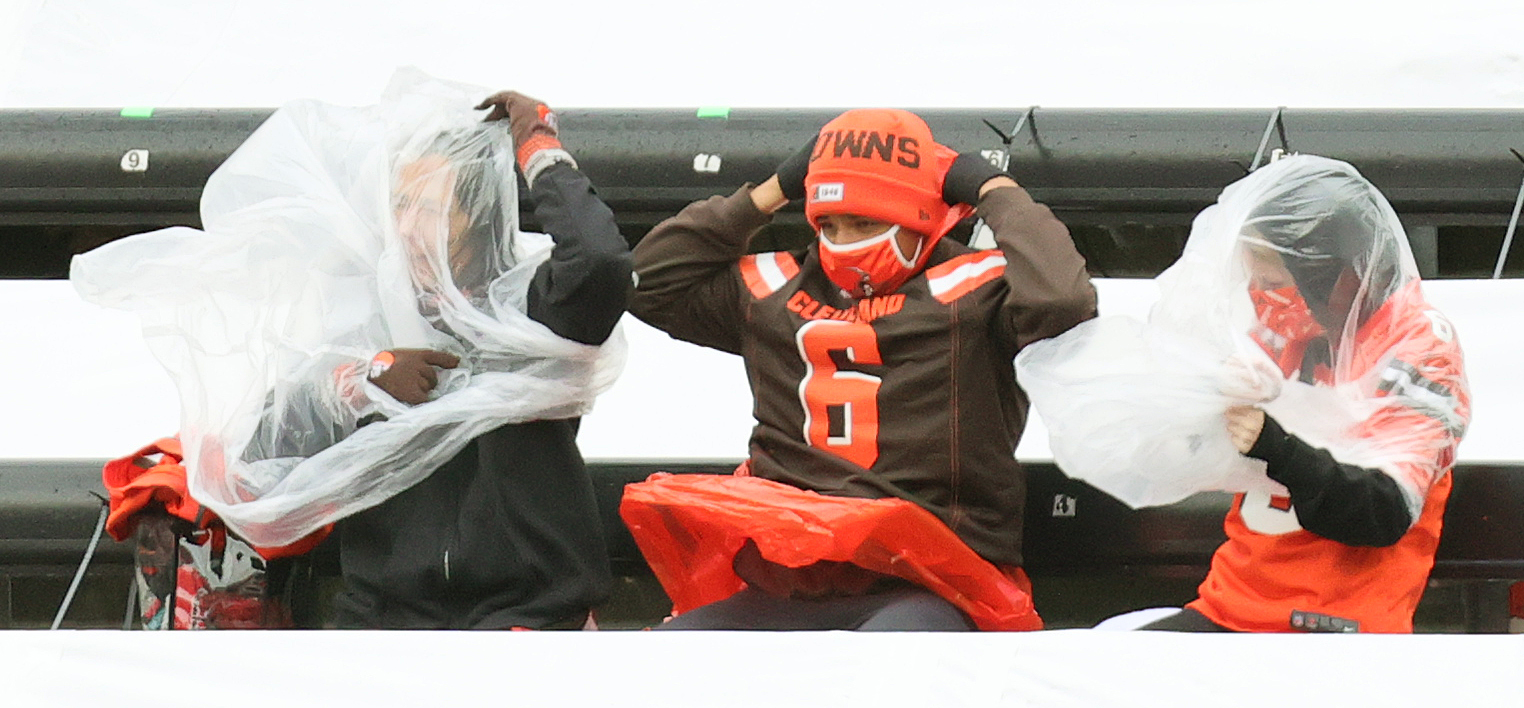 Gov. DeWine: Browns, Bengals allowed up to 6,000 spectators at 2 home games