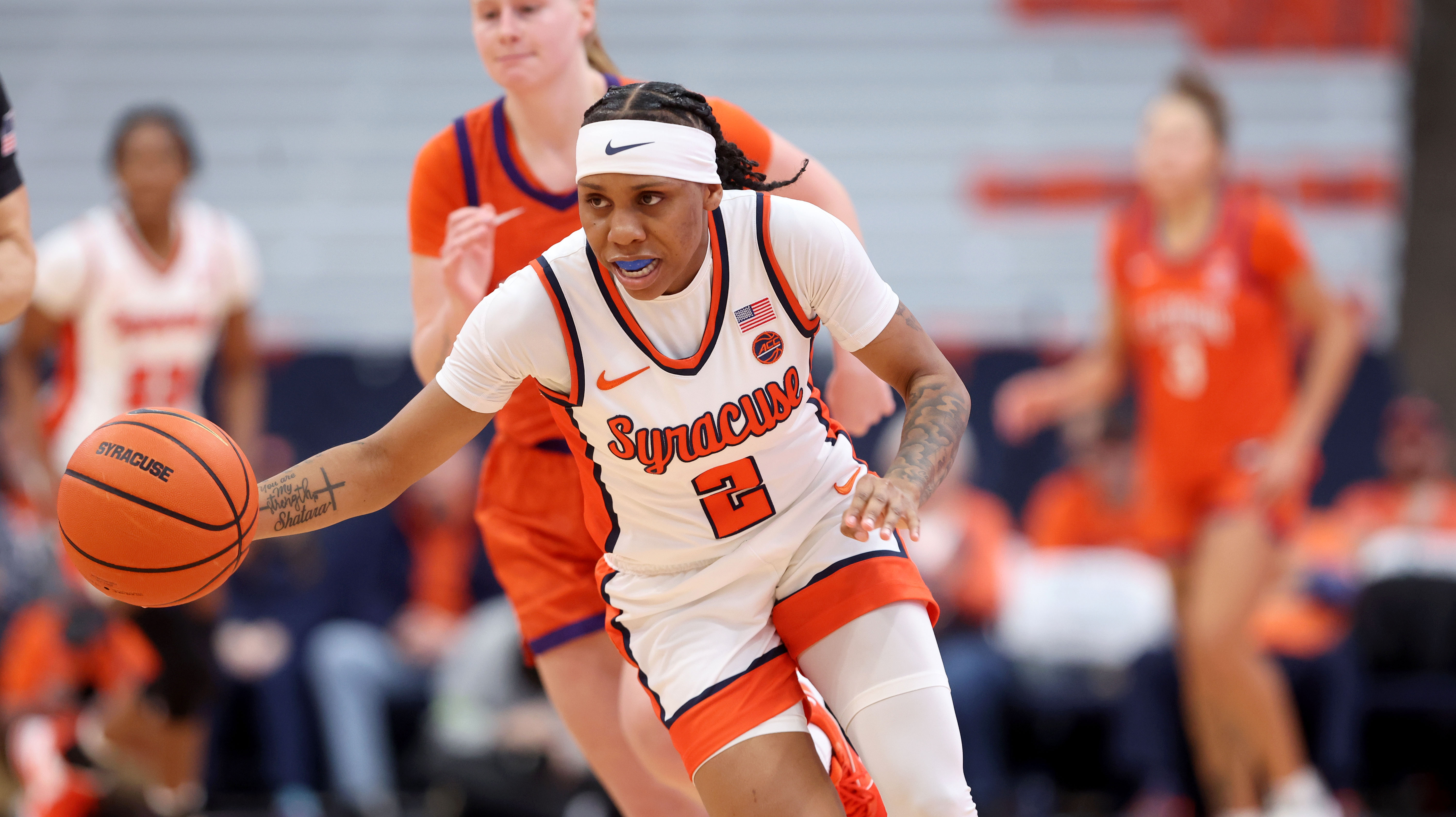 Dyaisha Fair can chase down another generational basketball talent on NCAA  scoring list - syracuse.com