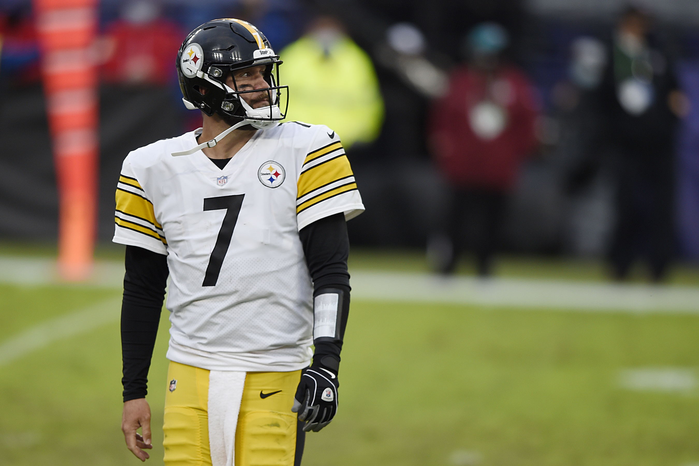 Steelers place Ben Roethlisberger, three others on reserve/COVID-19 list.