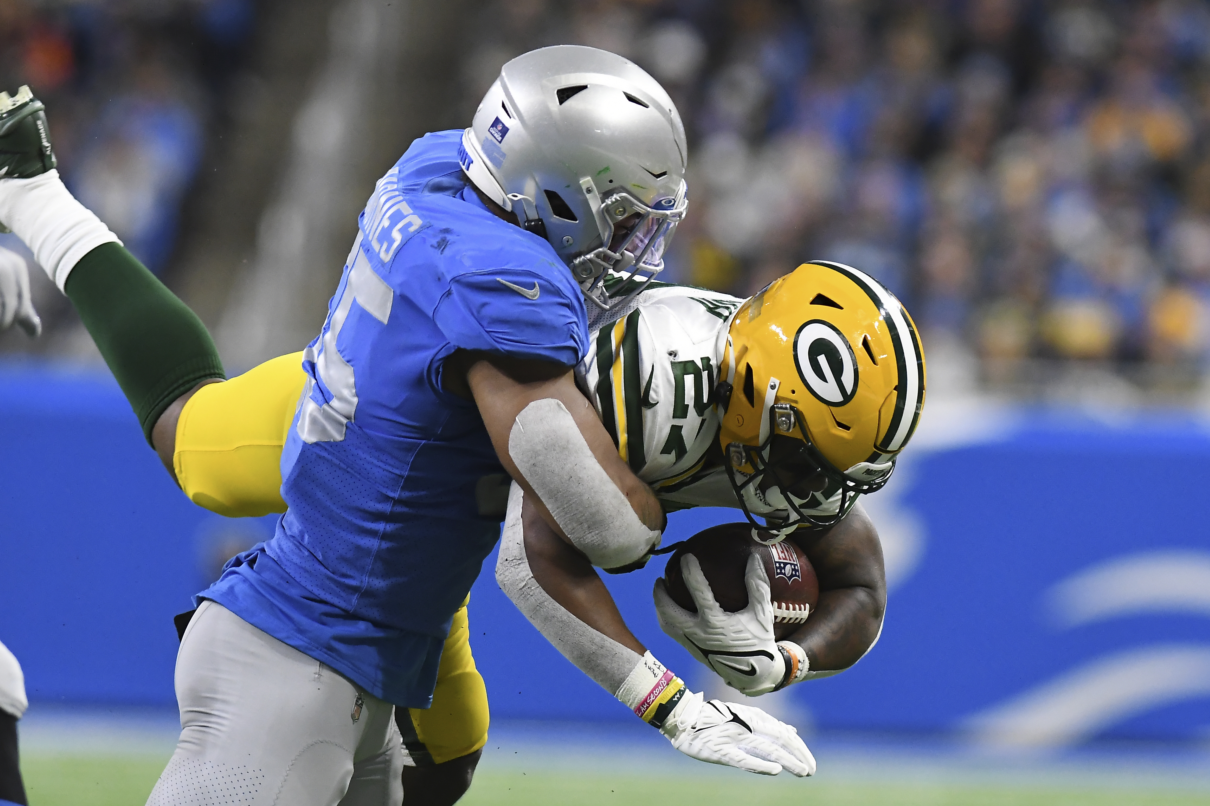 Lions' Alex Anzalone running through past adversity, ball carriers on way  to career season