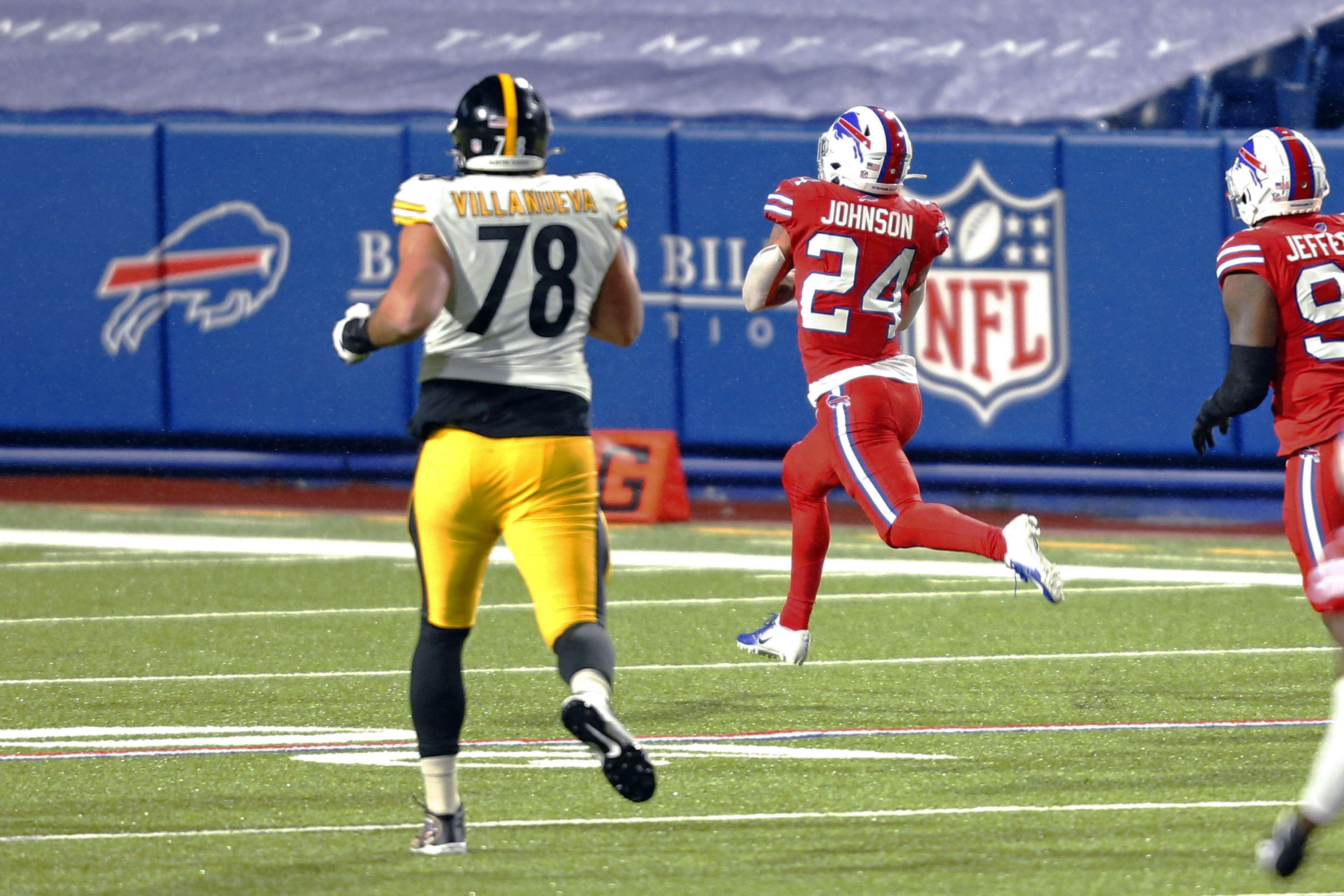 Colts vs. Steelers: Will the roof be open at Lucas Oil Stadium in