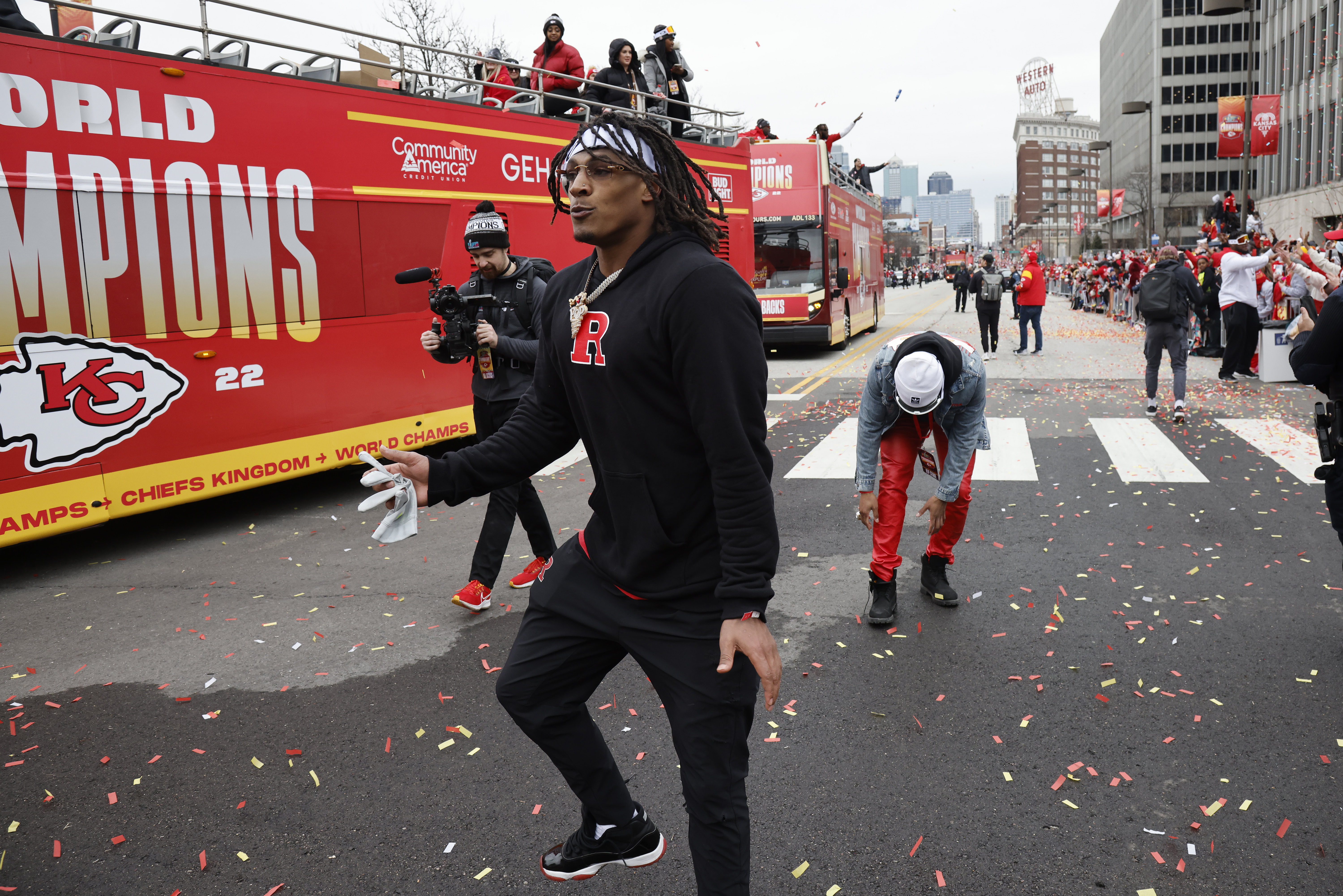 WATCH: Isiah Pacheco Celebrates with Family & Teammates After Super Bowl  LVII Victory