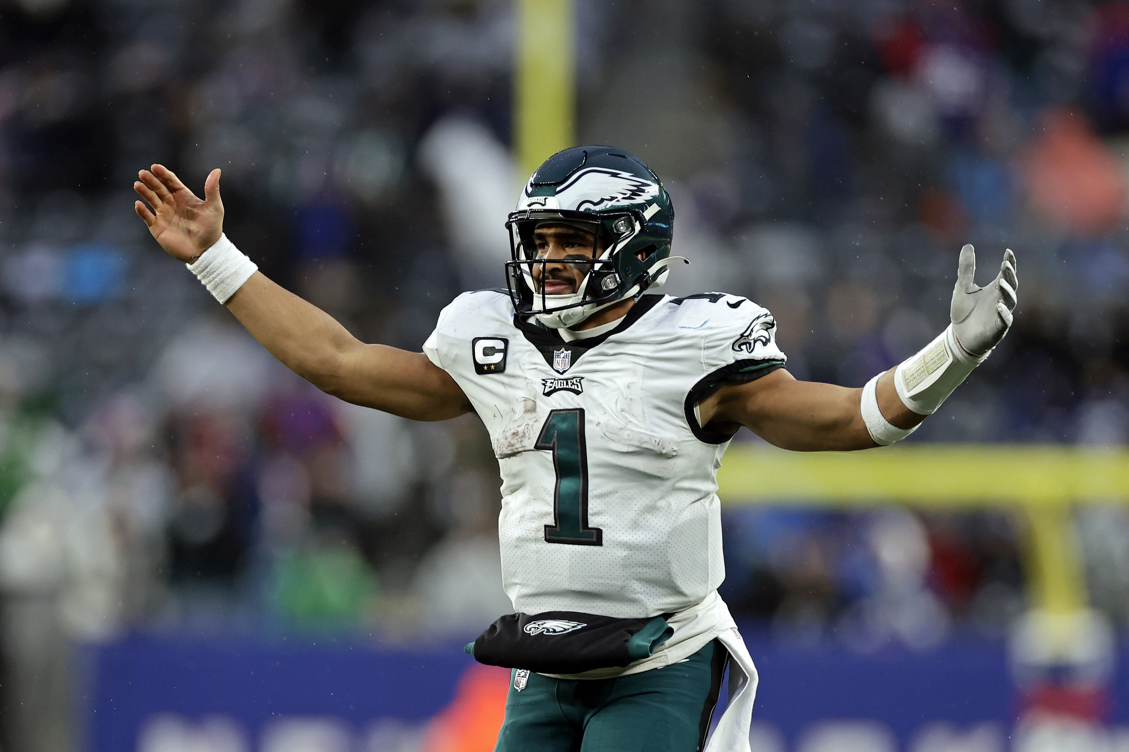 NFL picks, Week 15: Eagles vs. Bears spread, over/under, player prop bets -  DraftKings Network