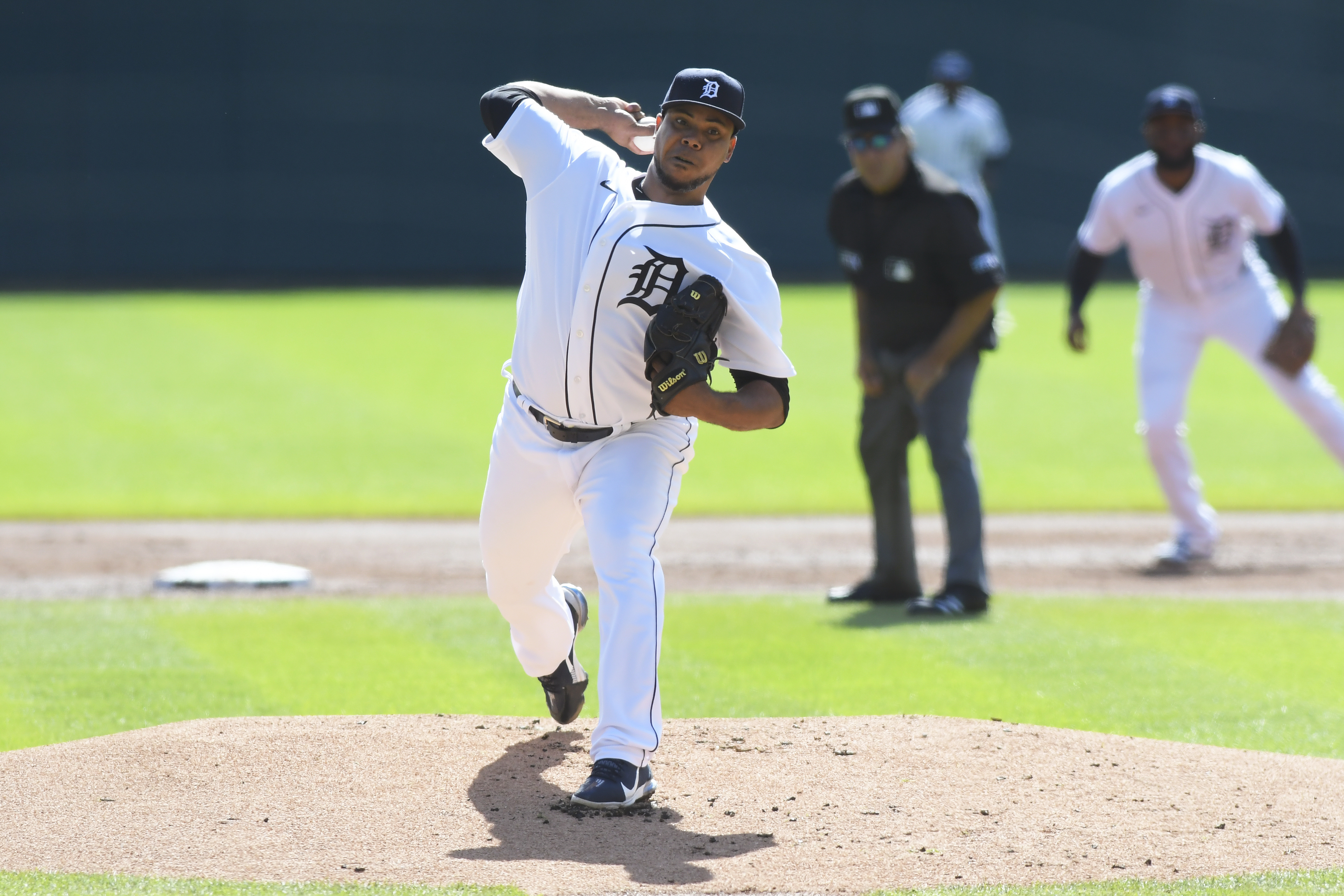 Derek Holland tries to 'make the most' of chance with Detroit Tigers