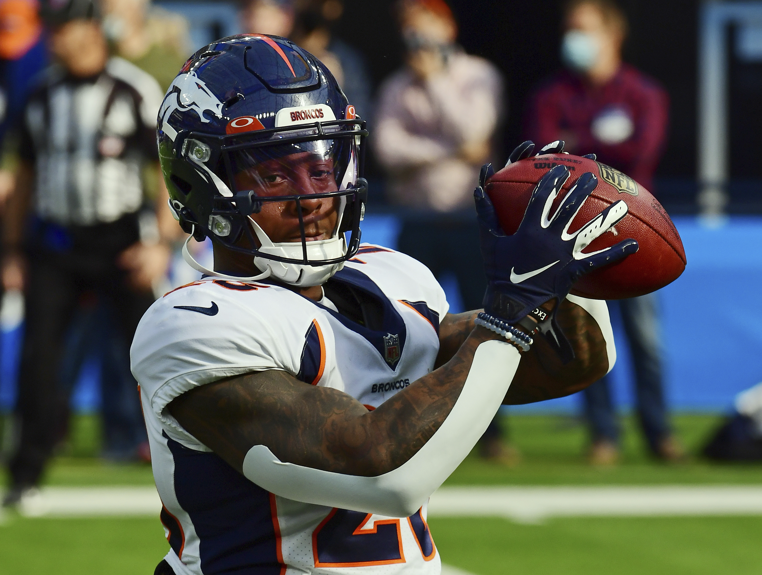 Kansas City Chiefs vs. Denver Broncos (1/8/22) - Live Stream - Watch ESPN