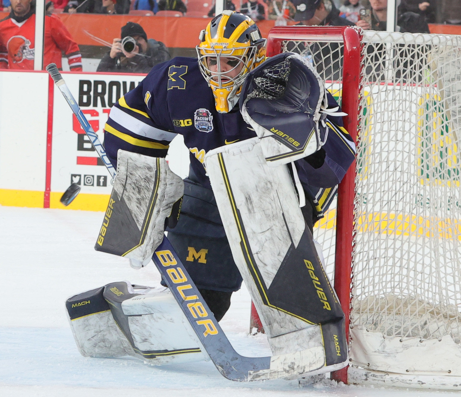 Michigan goalie traded in NHL deal