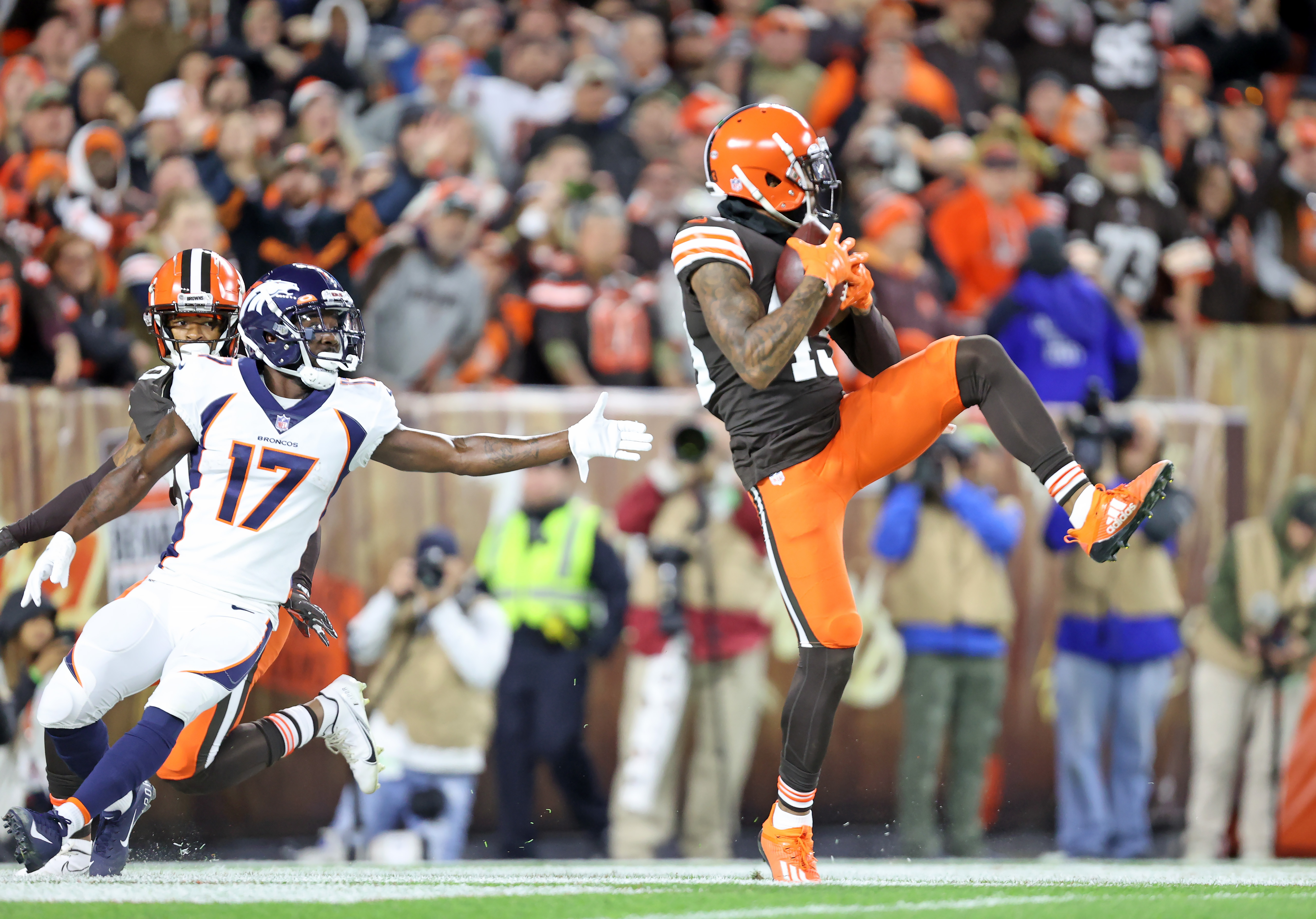 Browns-Broncos Final Score: D'Ernest Johnson and defense lead