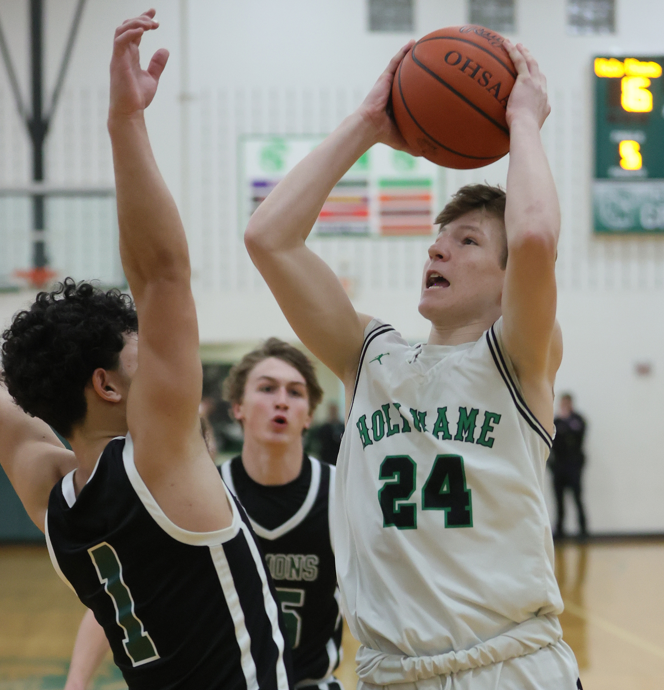 Holy Name vs. Westlake in Great Lakes Conference championship, February ...