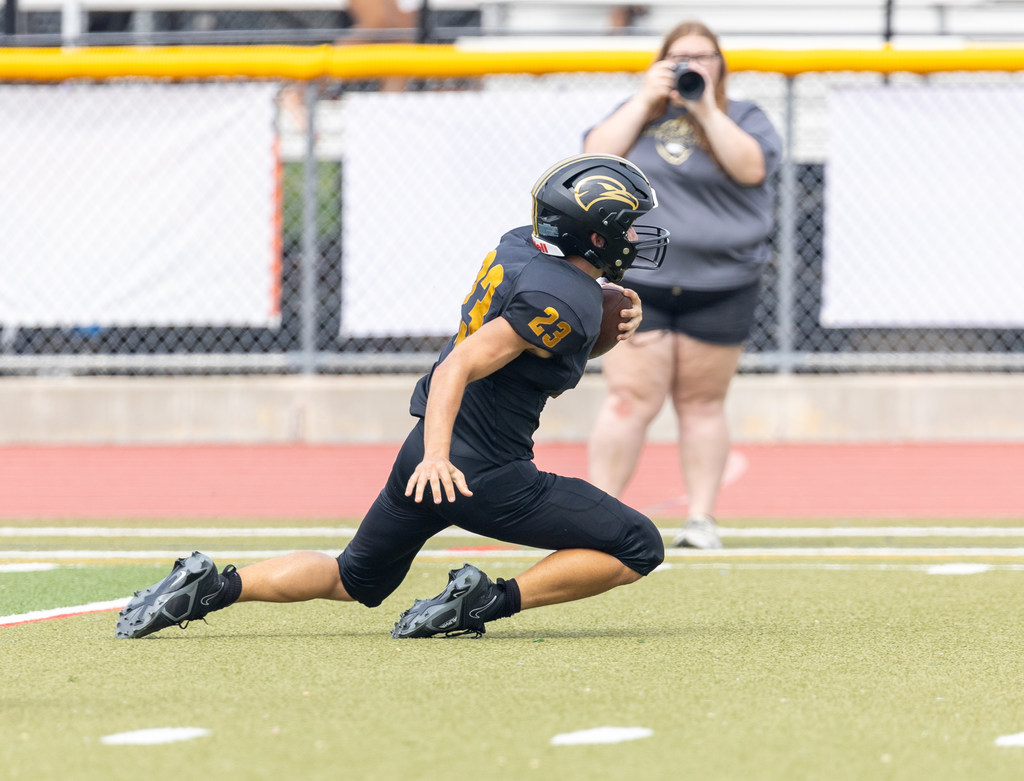 HS football: St. Peter's linebacker Aiden Ledlum right in the middle of  defensive surge 