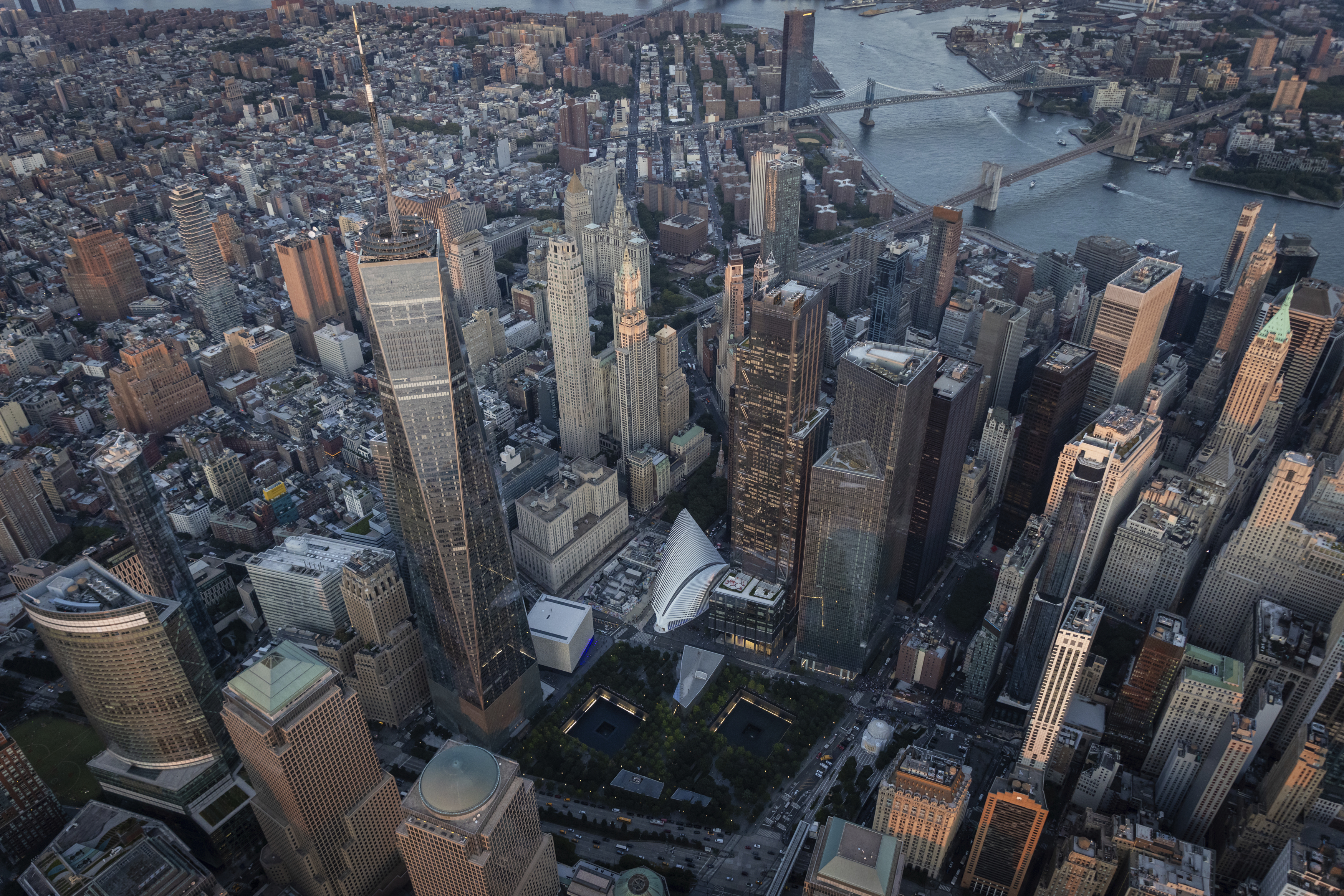 This is why N.Y. landmarks will be blue on May 7 - silive.com