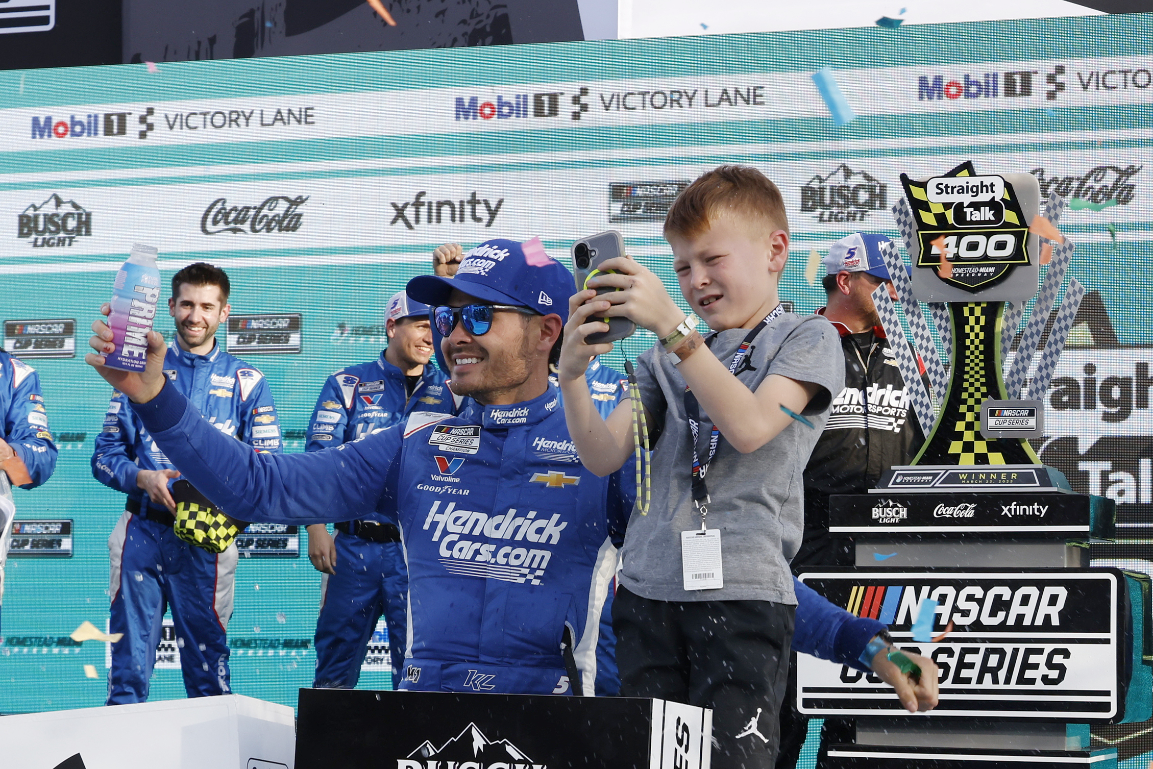 Kyle Larson wins Cup Series at Homestead, finishes one race shy of
