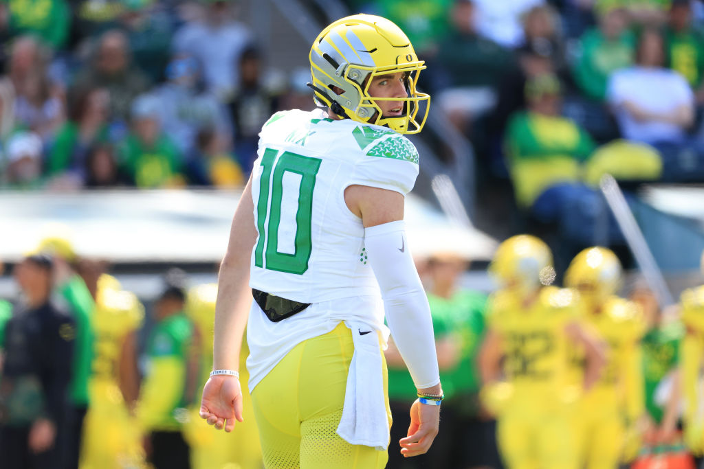 Oregon QB Bo Nix announces he will return to Eugene for one more season  with the Ducks