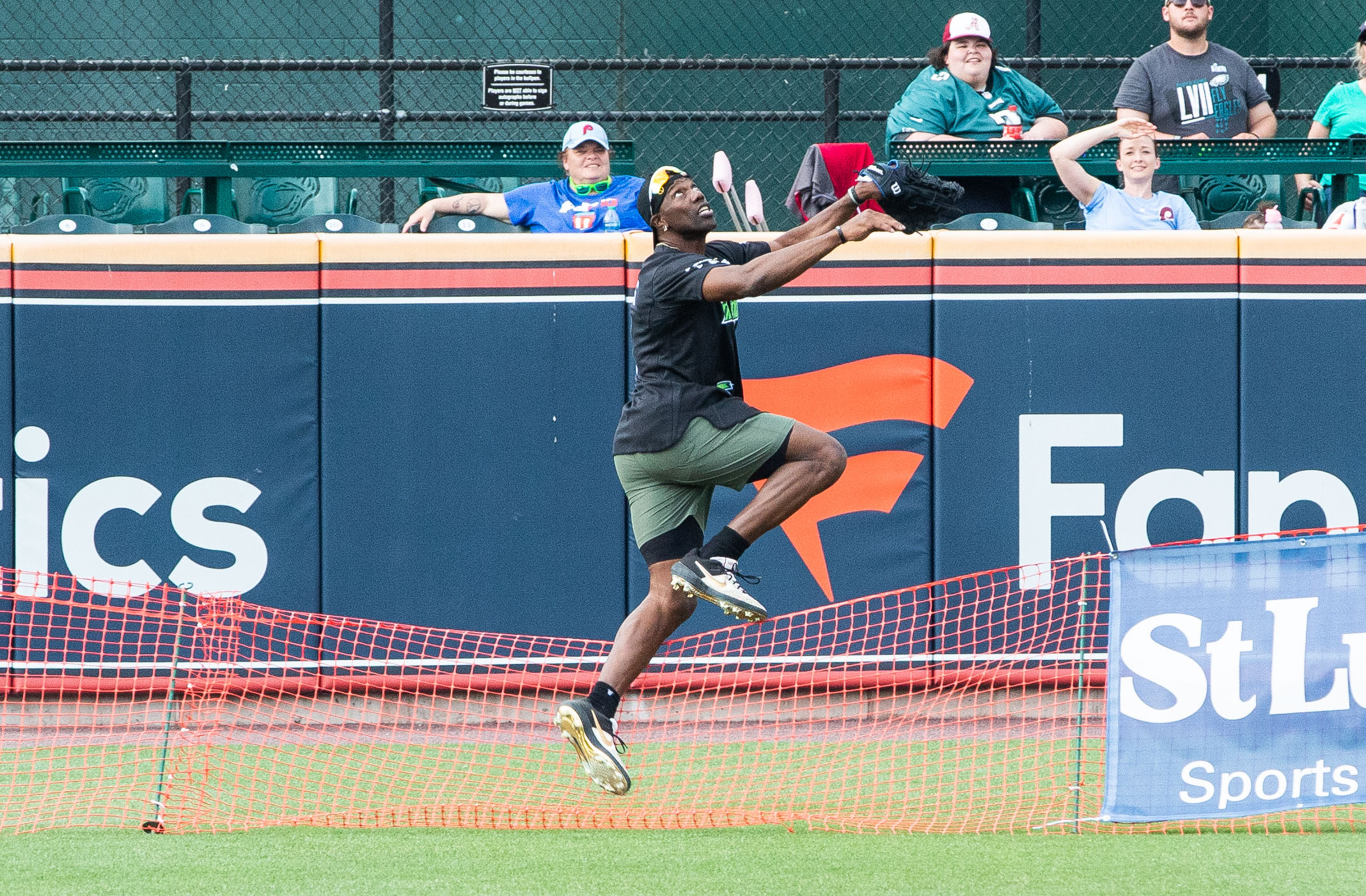 Eagles DeVonta Smith's celebrity softball game and home run derby coming to  Coca-Cola Park next weekend – The Morning Call