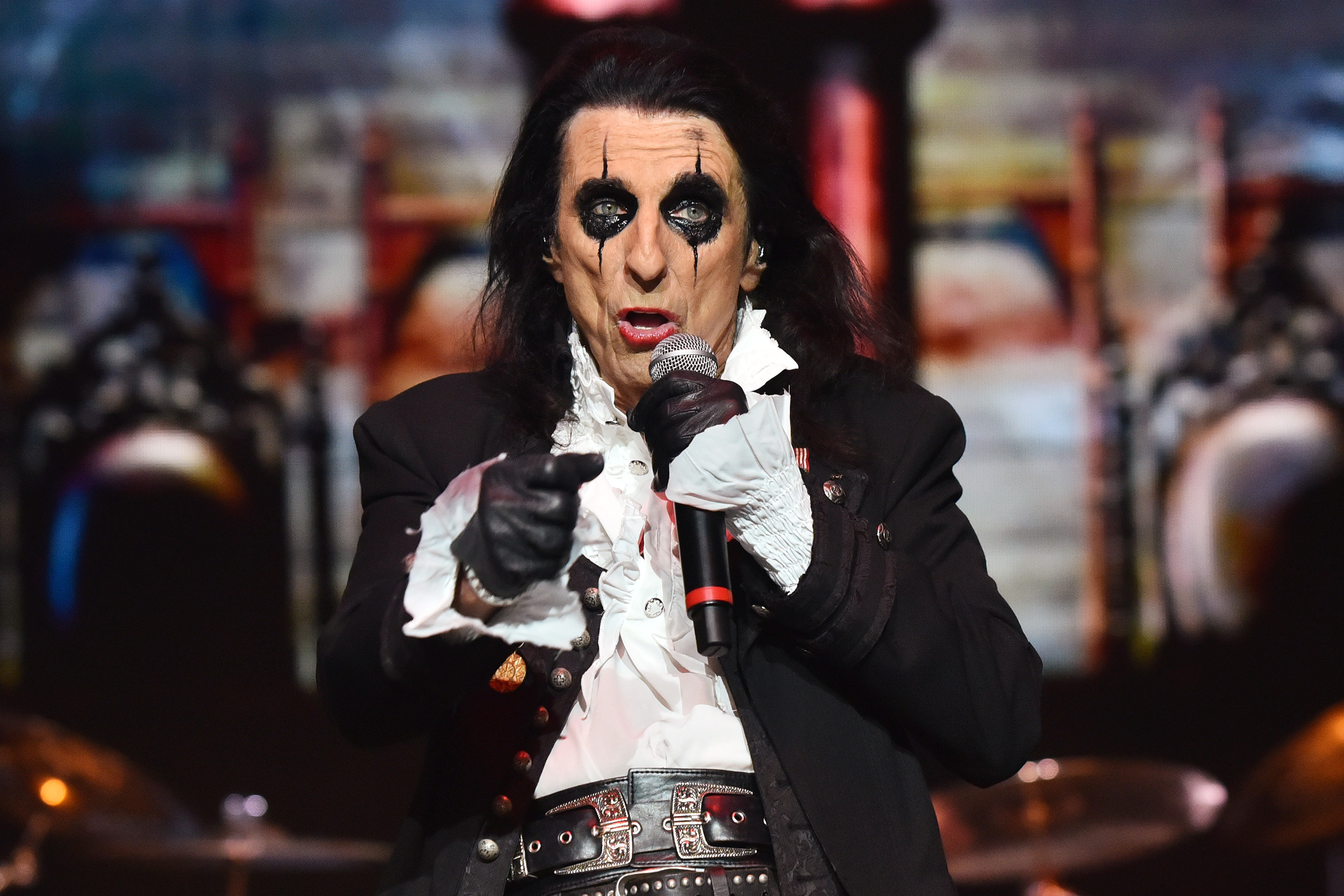 Alice Cooper, 77, says he has no plans for a farewell tour - cleveland.com
