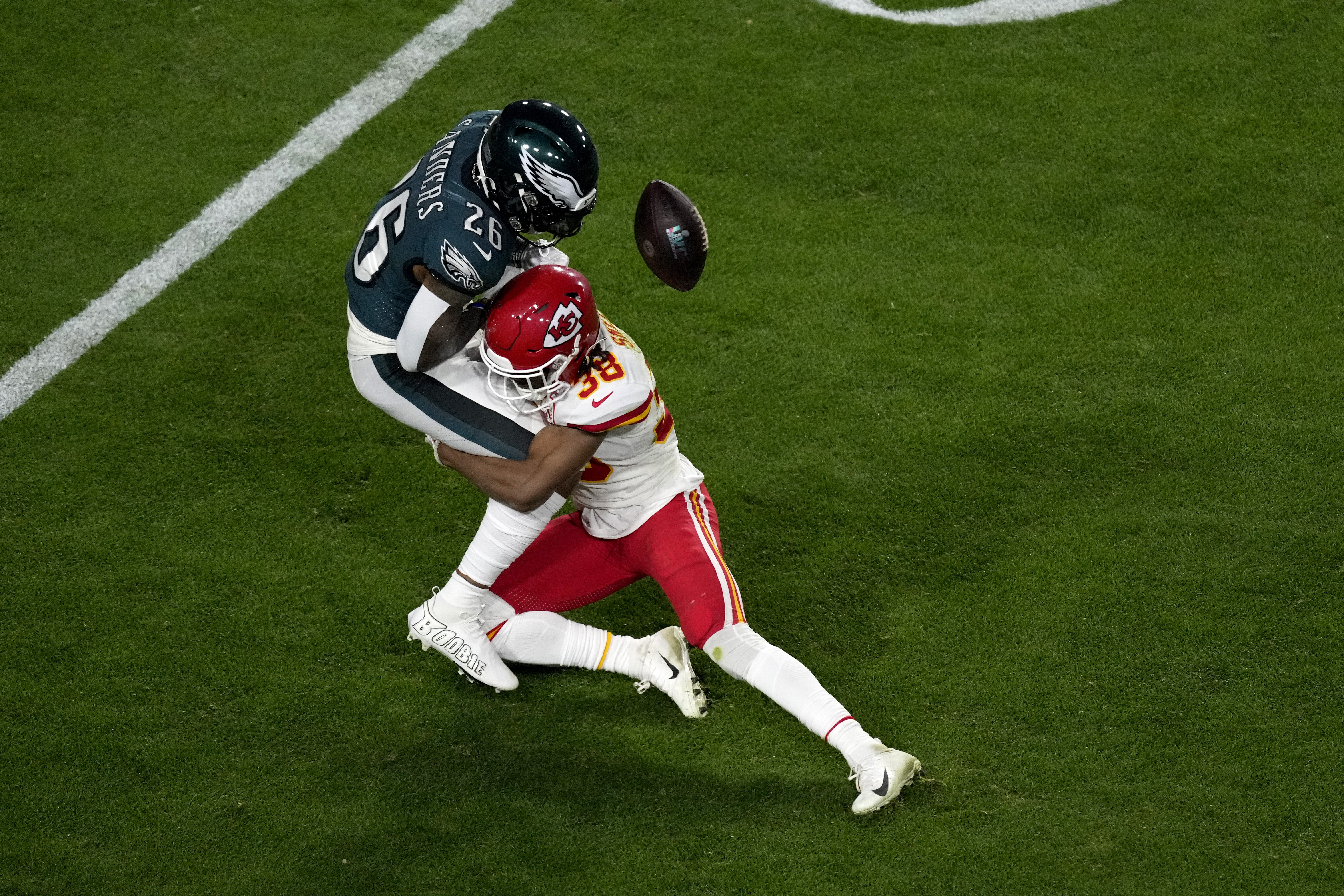 Kansas City Chiefs cornerback L'Jarius Sneed (38) defends in the