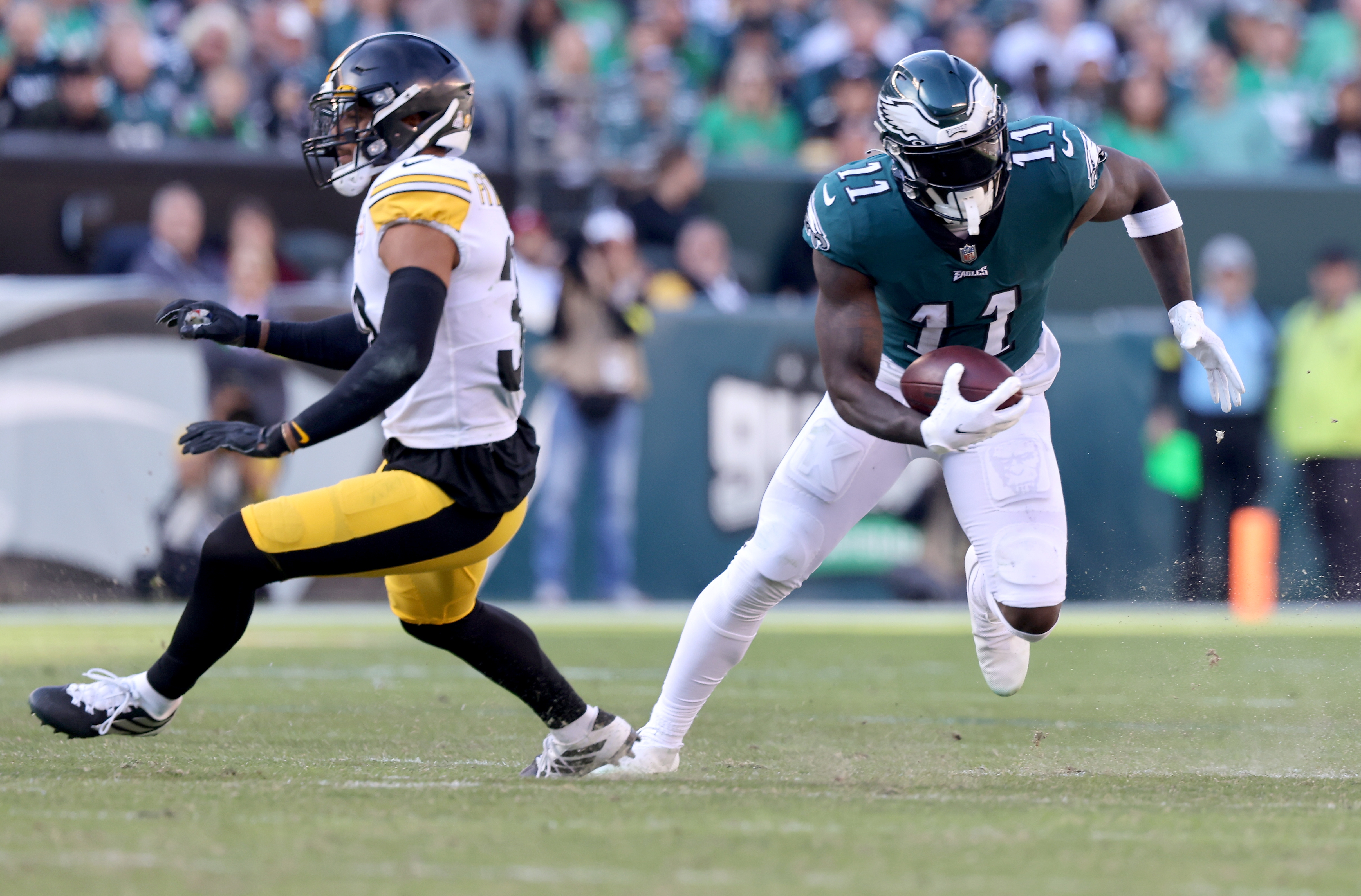 Eagles vs. Steelers: Twitter reacts to A.J. Brown's 3 first half TD's