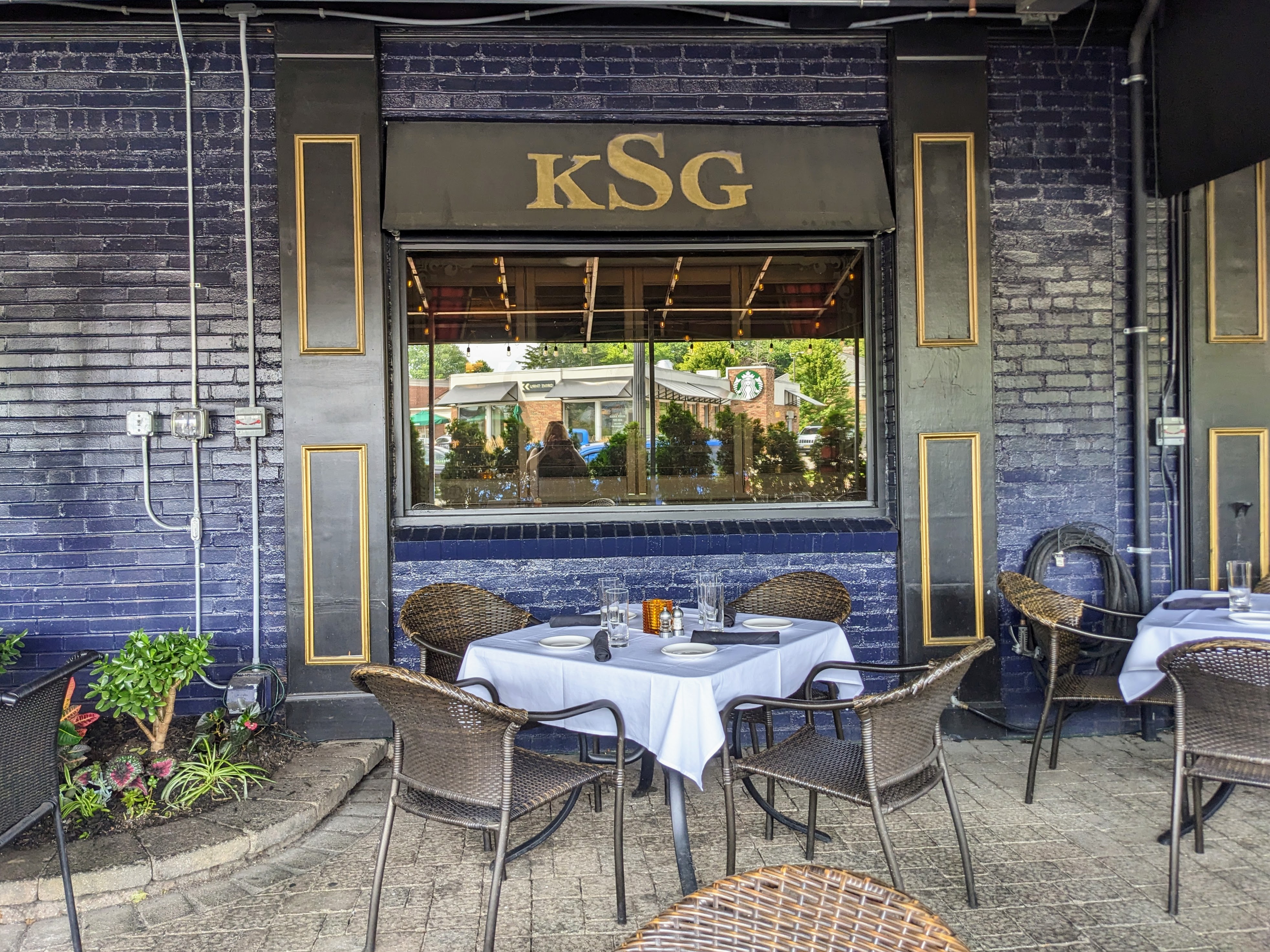 Ken Stewarts Grille photos - cleveland.com
