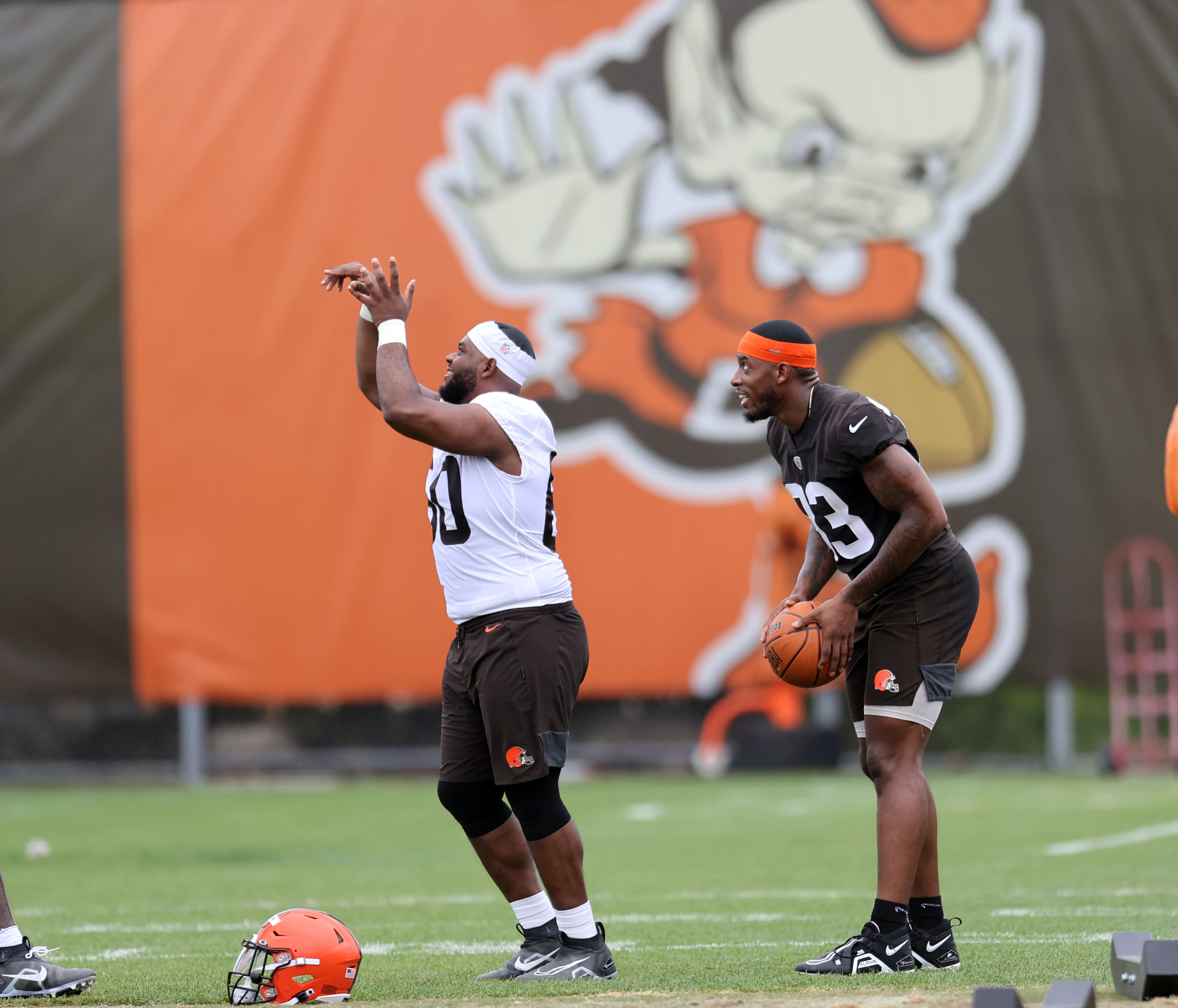 Cleveland Browns rookie Dorian Thompson-Robinson (17) looks to pass the  ball during the NFL football team's rookie minicamp in Berea, Ohio, Friday,  May 12, 2023. (AP Photo/Phil Long Stock Photo - Alamy