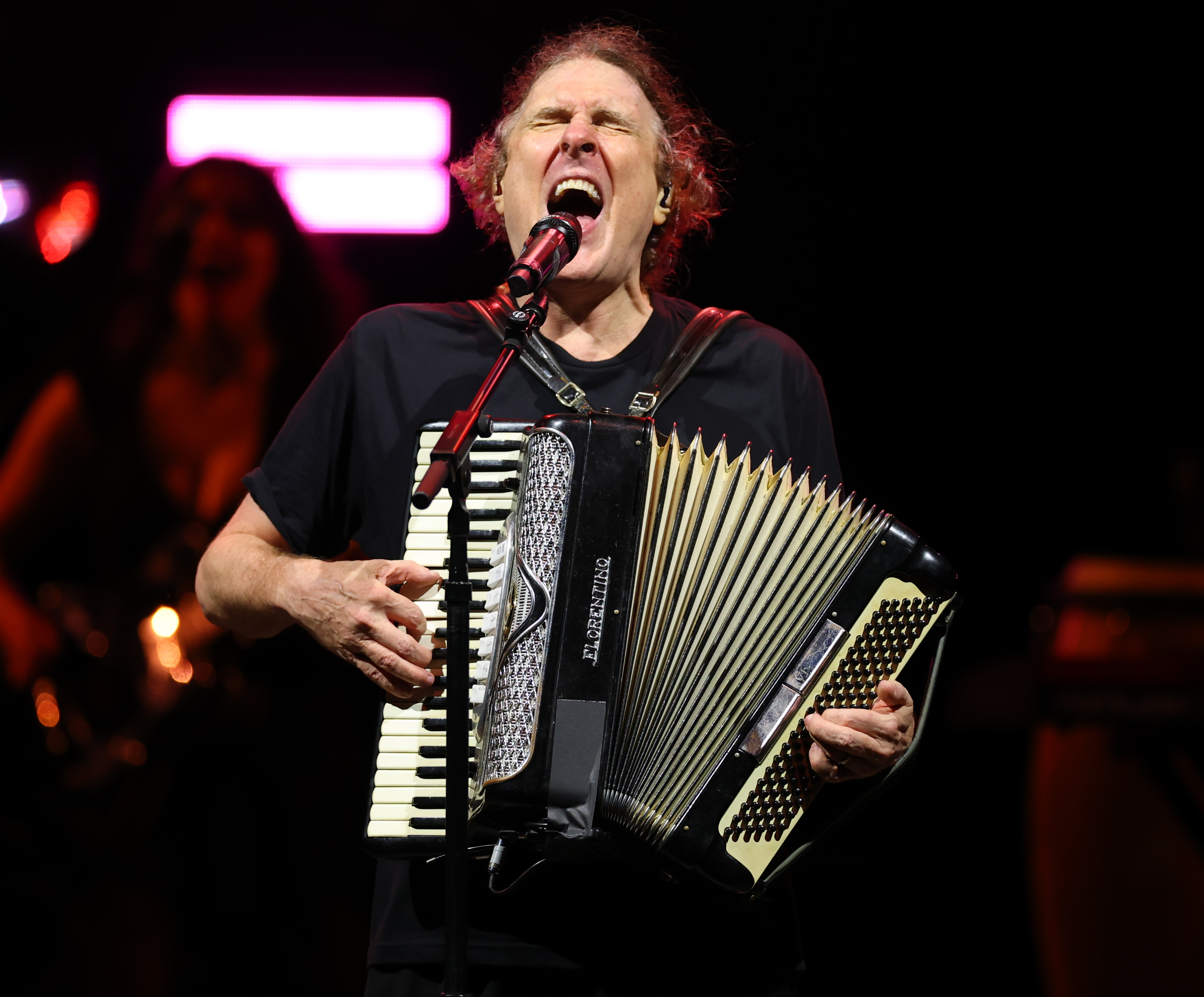 Weird Al Yankovic, in Syracuse show, proves he is a timeless