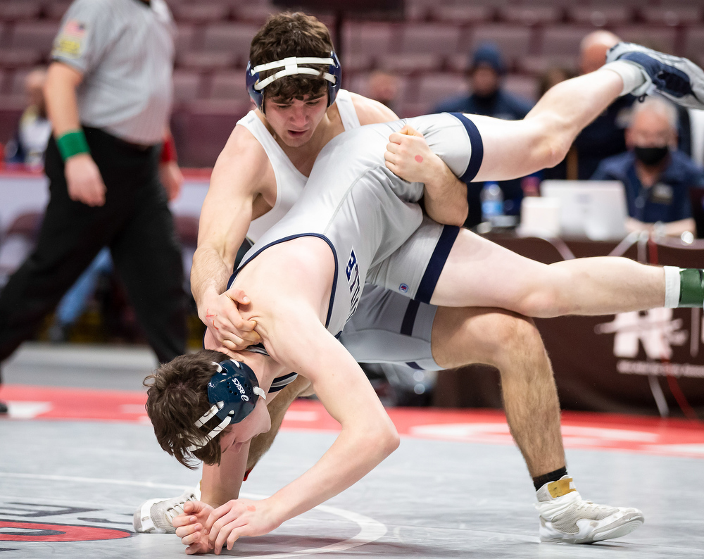 PIAA Class 2A Wrestling: Brookville defeats Bishop McDevitt - pennlive.com