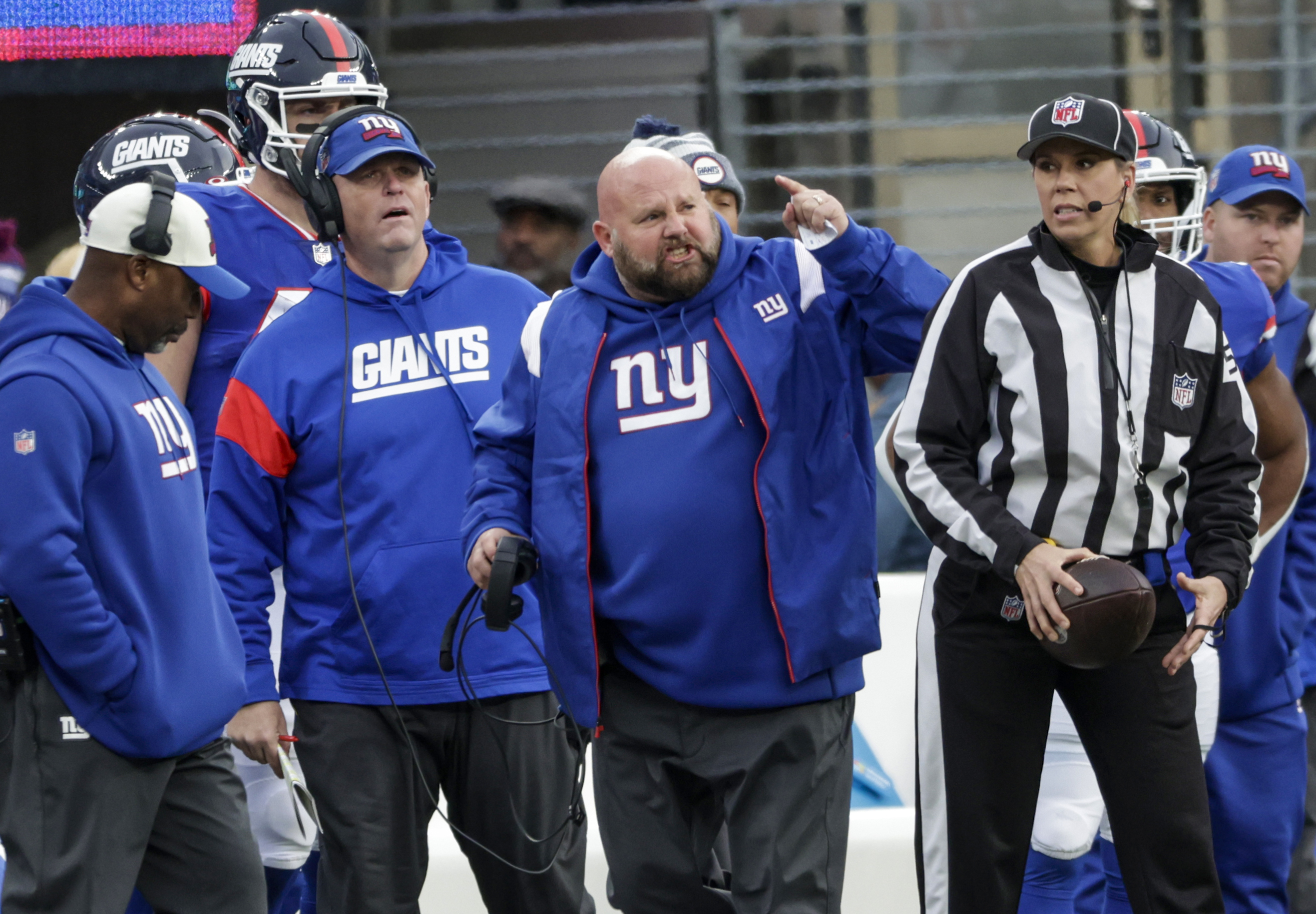 New York Giants guard Jon Feliciano (76) takes the field to face