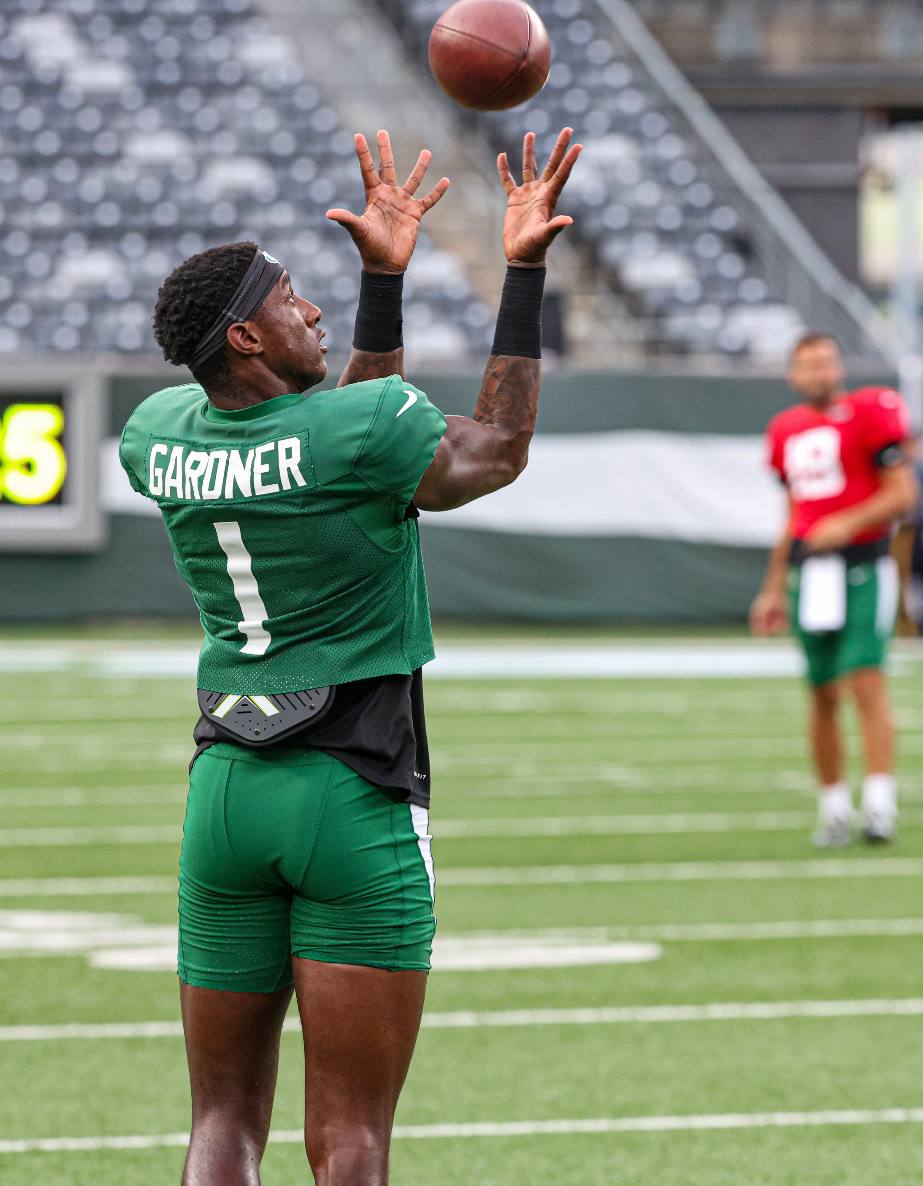 New York Jets cornerback Sauce Gardner (1) practices before a preseason NFL  football game against the New York Giants, Sunday, Aug. 28, 2022, in East  Rutherford, N.J. (AP Photo/Adam Hunger Stock Photo - Alamy