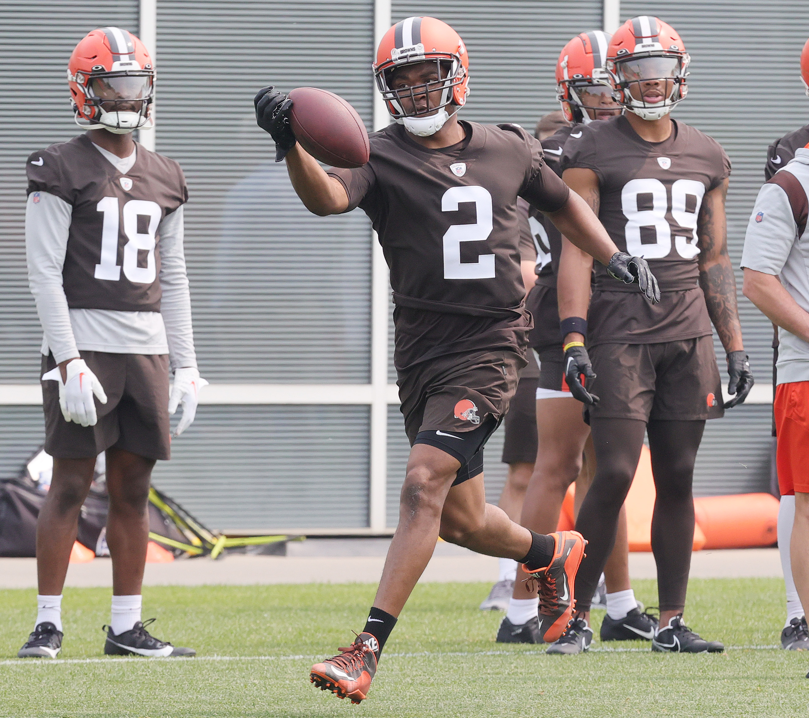 Browns' receiver Amari Cooper in OTAs after muscle surgery