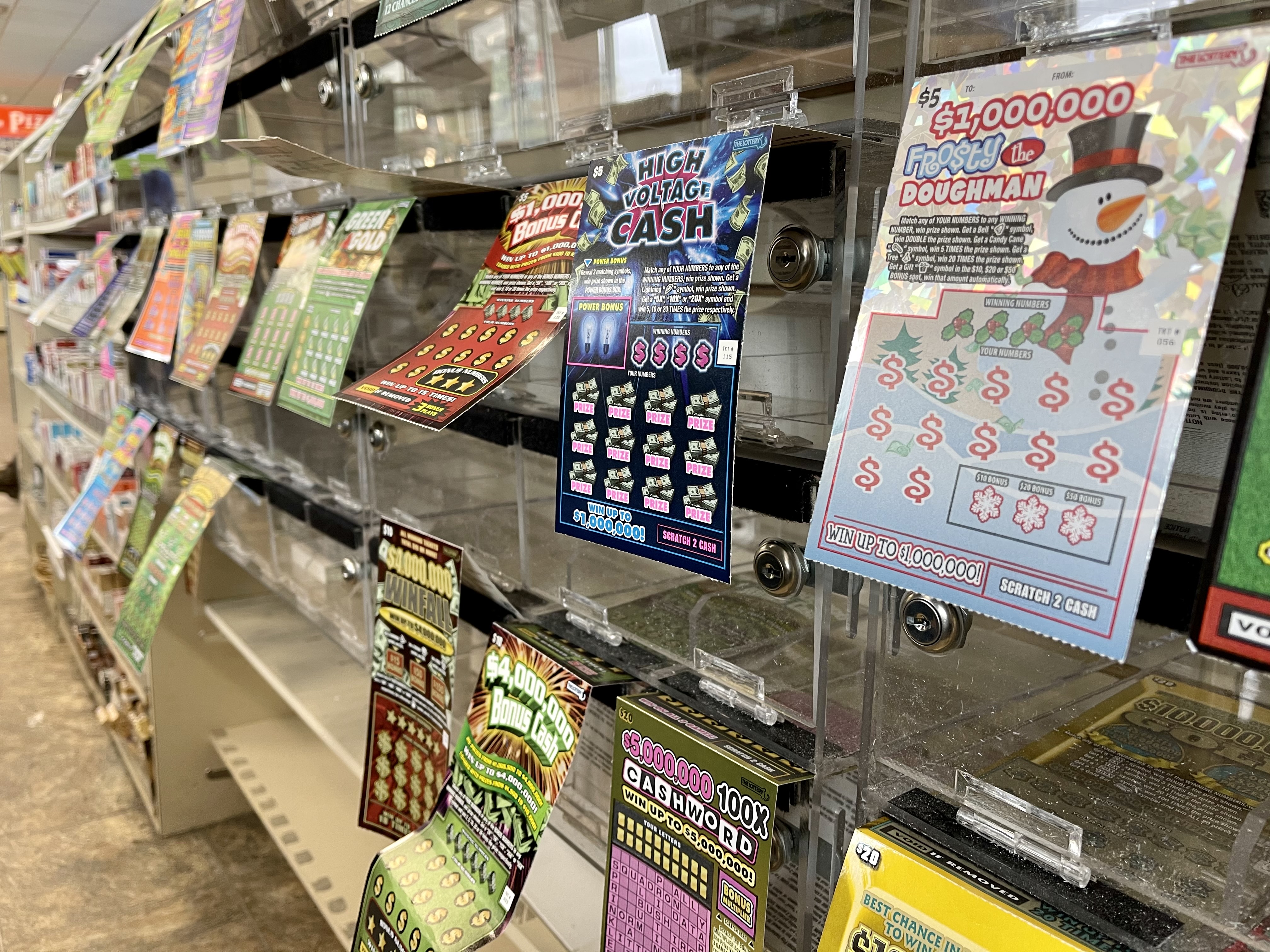 $777,777 winning scratch-off ticket sold at Chicago gas station