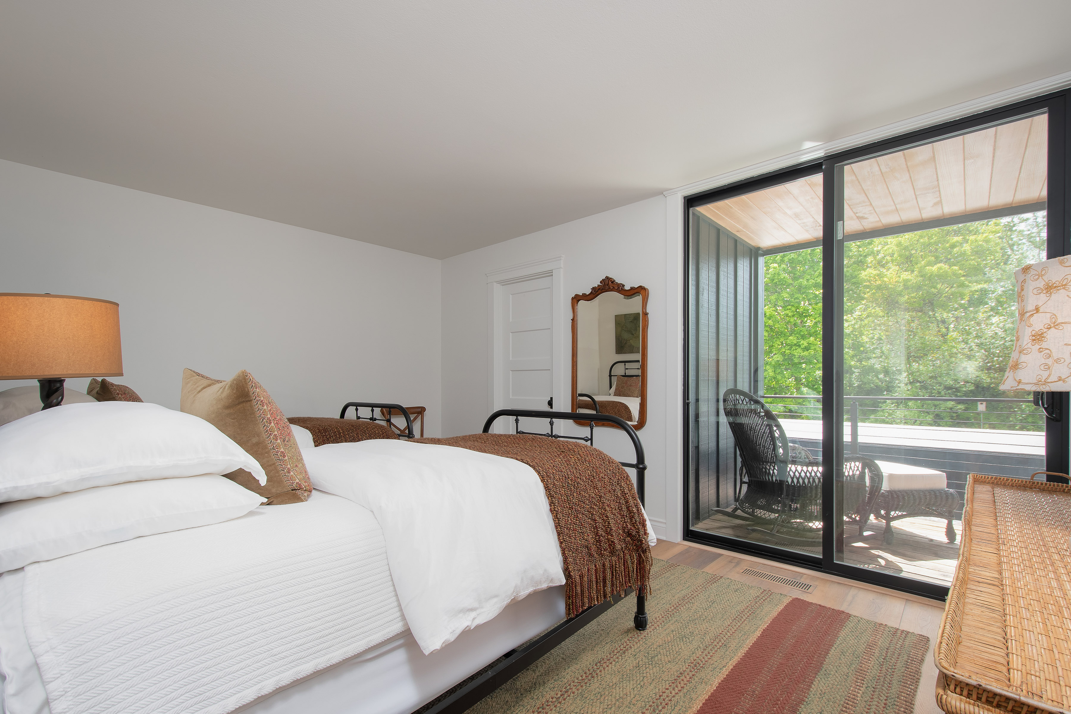 Oregon Yacht Club floating home