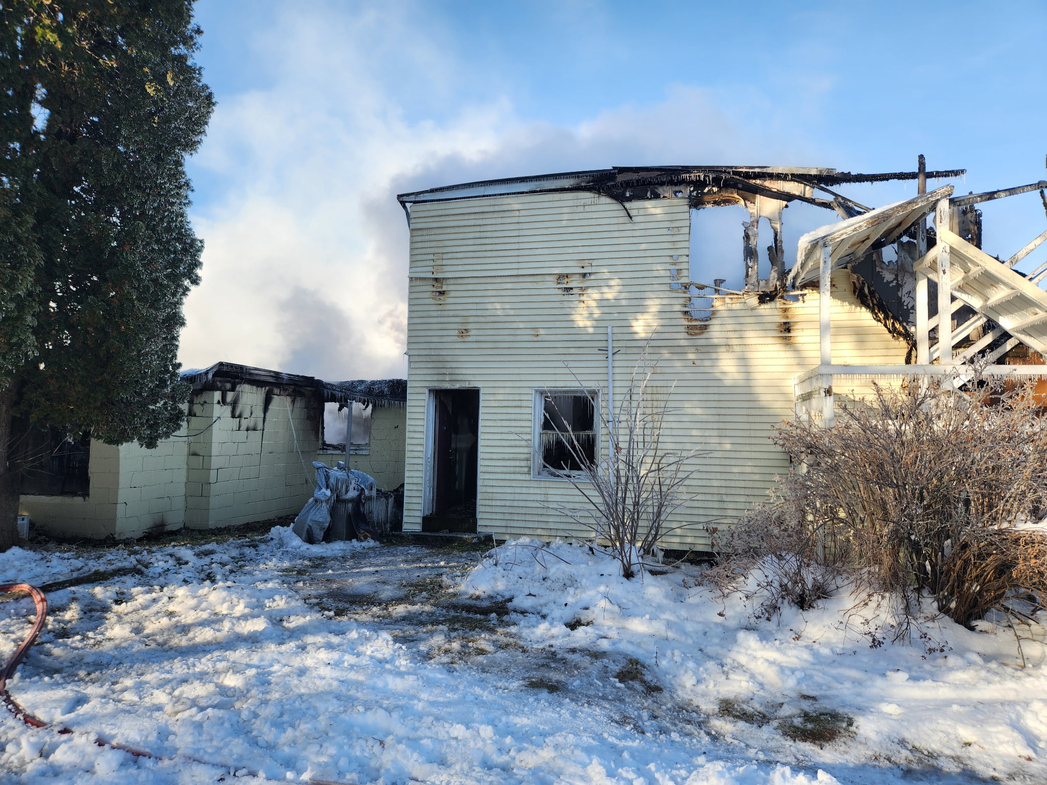 Woman found severely burned at Rome apartment complex dies