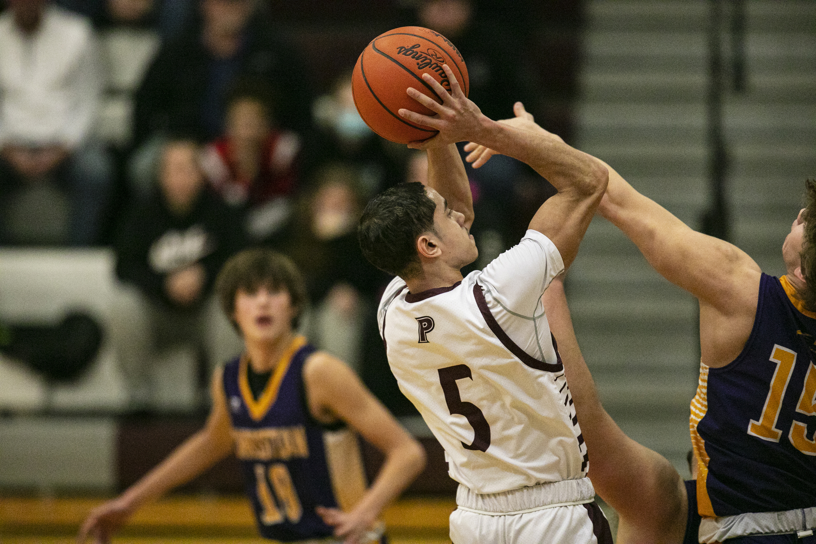 Parchment Panthers boys basketball defeats Kalamazoo Christian Comets