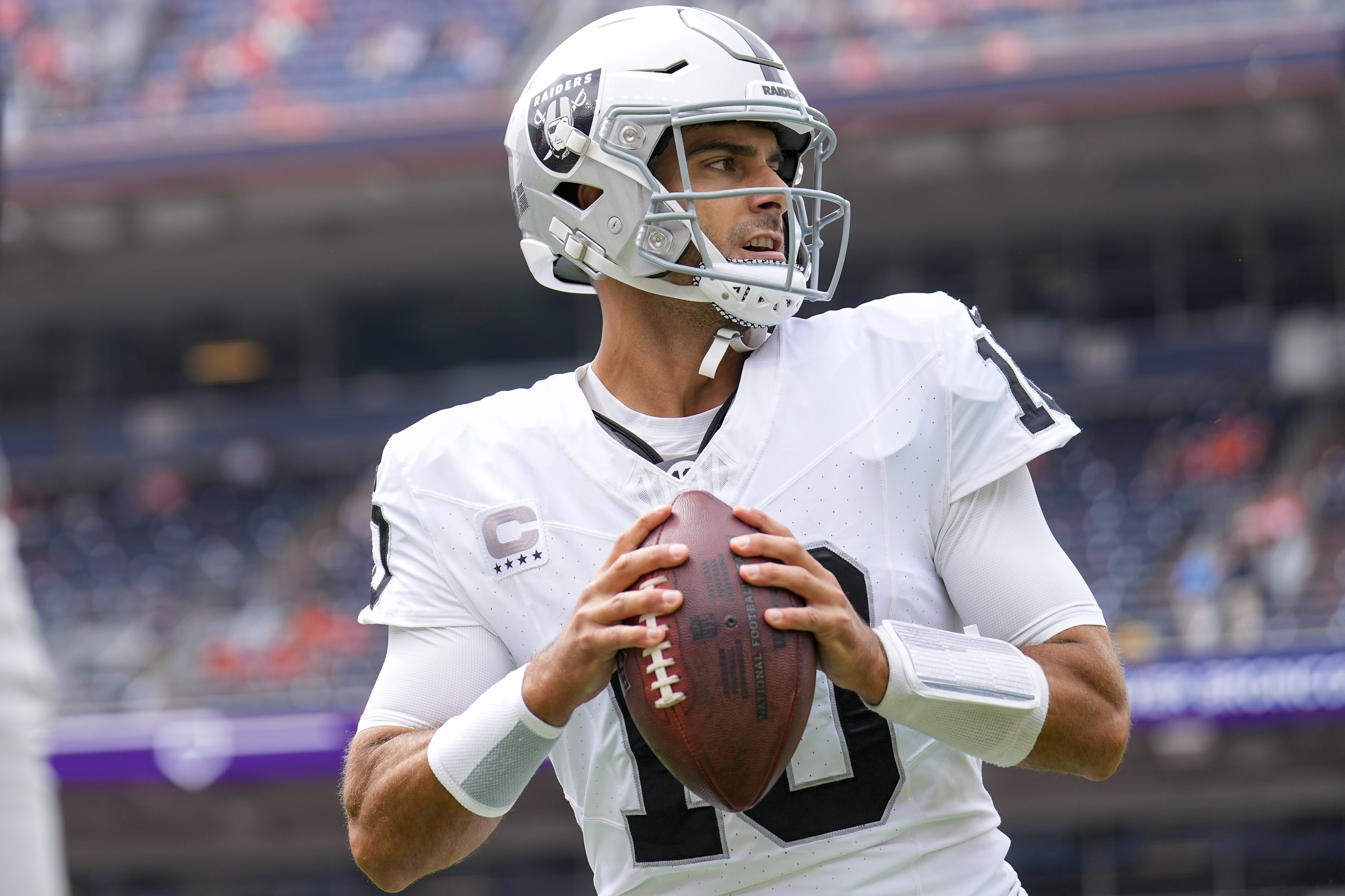 Raiders Receive Encouraging News On Garoppolo's Back Injury