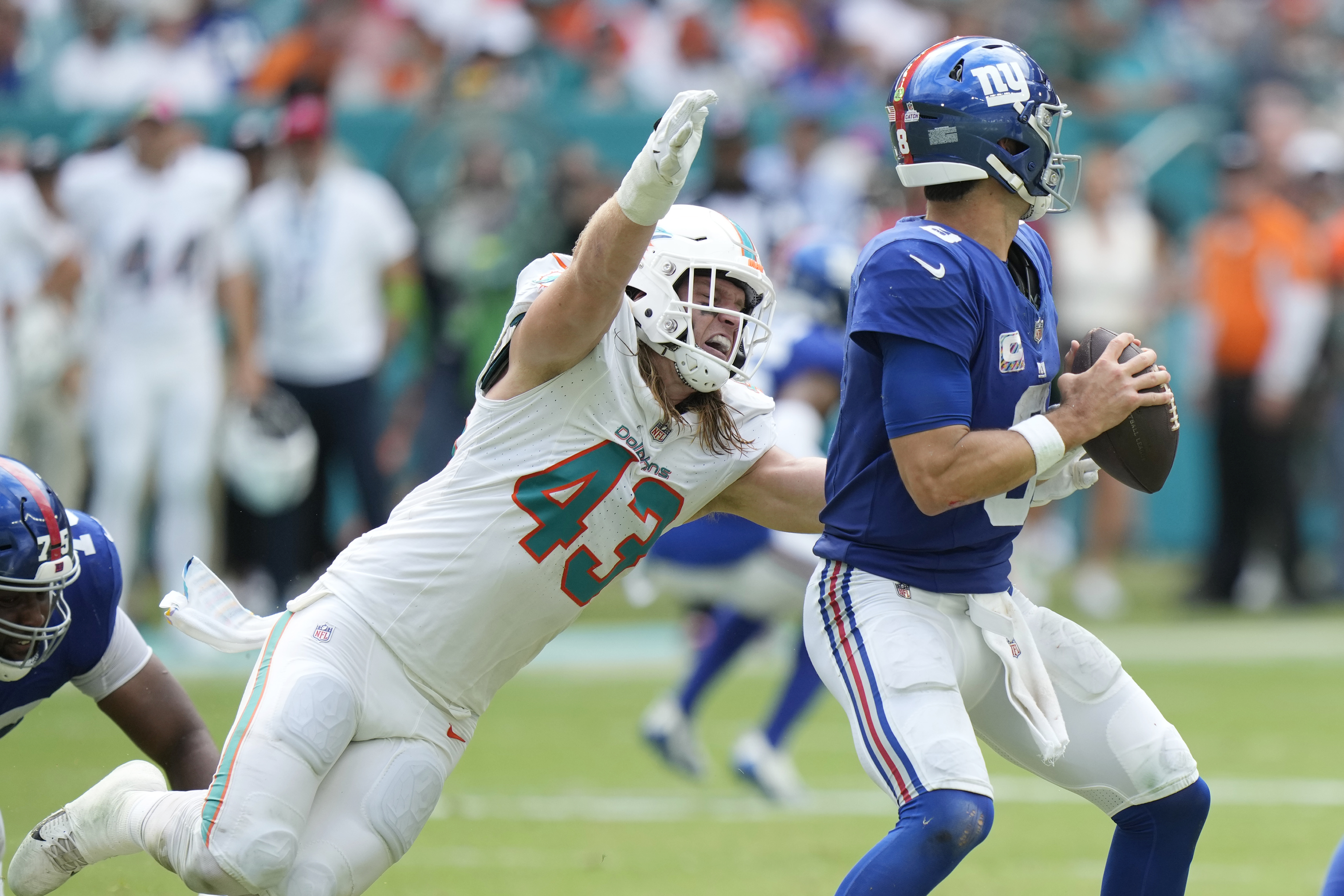 TENNESSEE TITANS VS MIAMI DOLPHINS