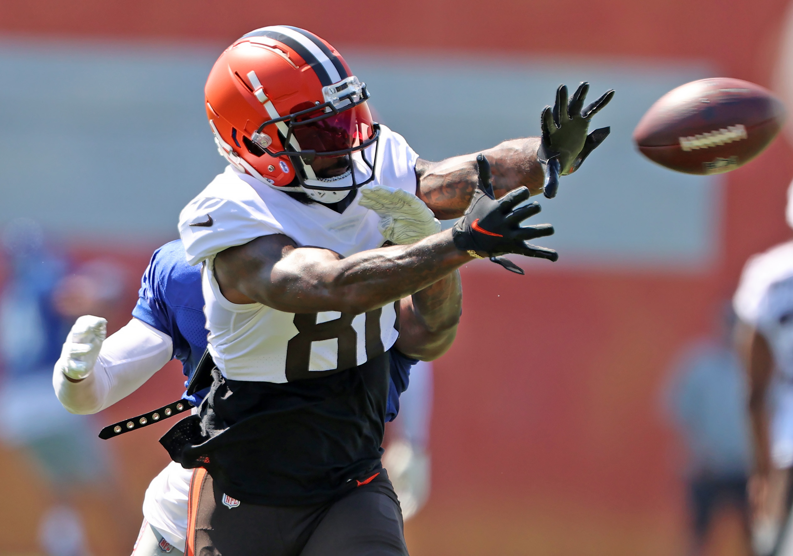 Landry stars; Browns, Giants keep it cool in joint practice