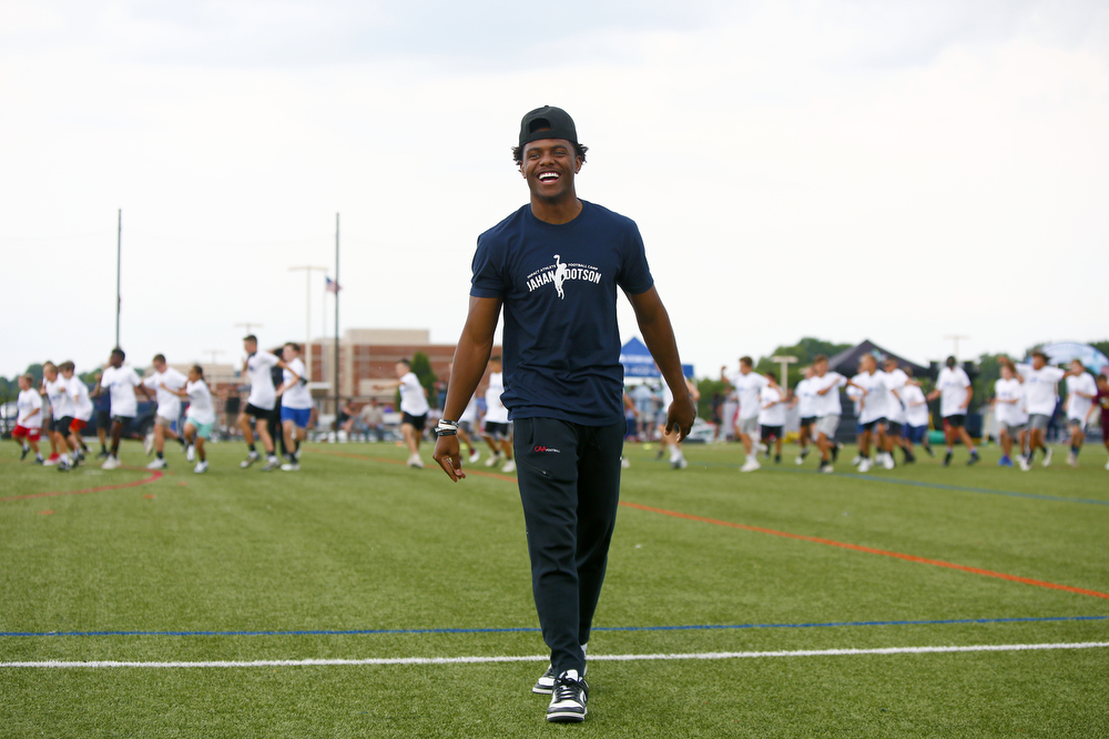 Jahan Dotson holds youth football camp in Palmer Township 