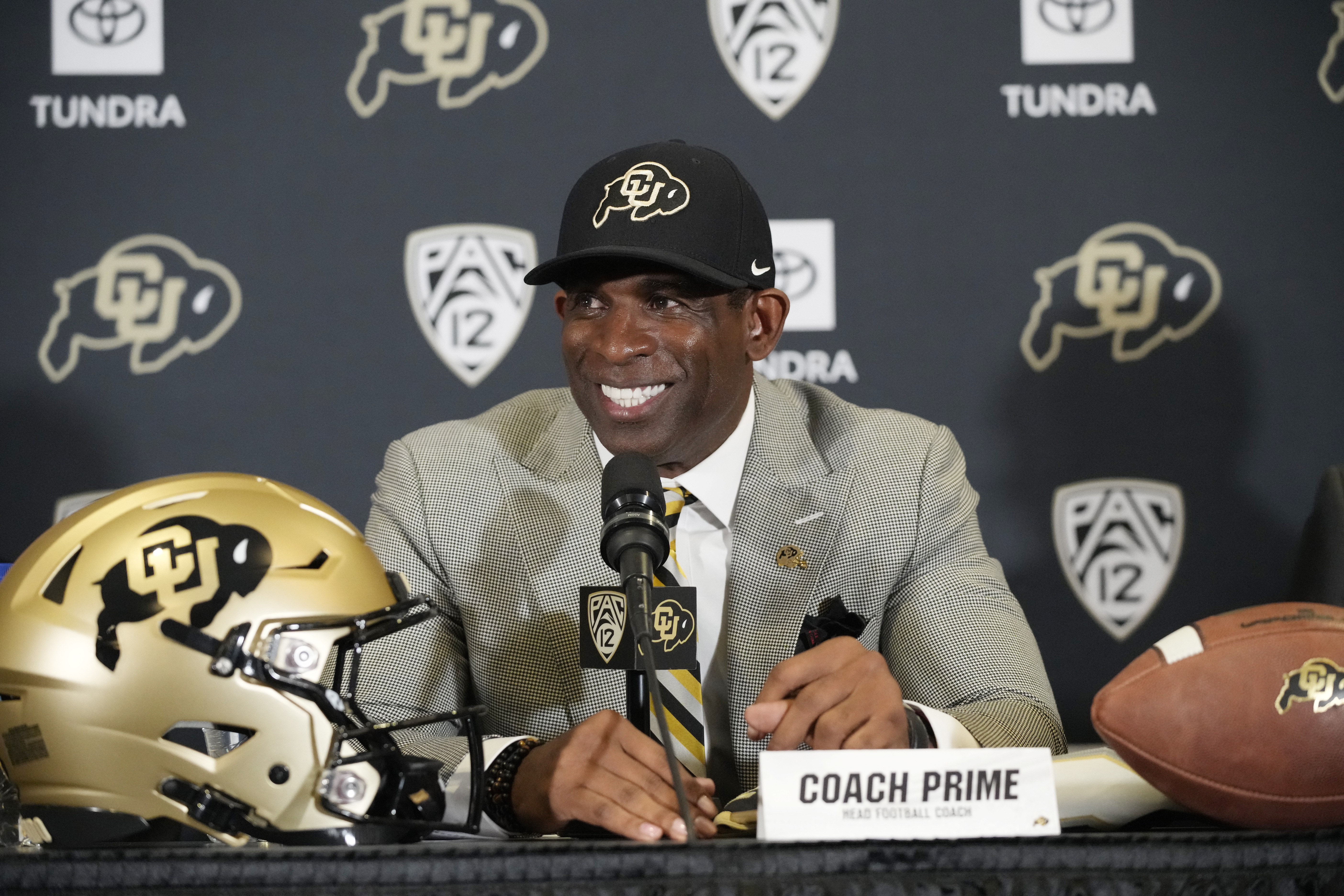 Colorado transfer tight end claims Deion Sanders won't allow him