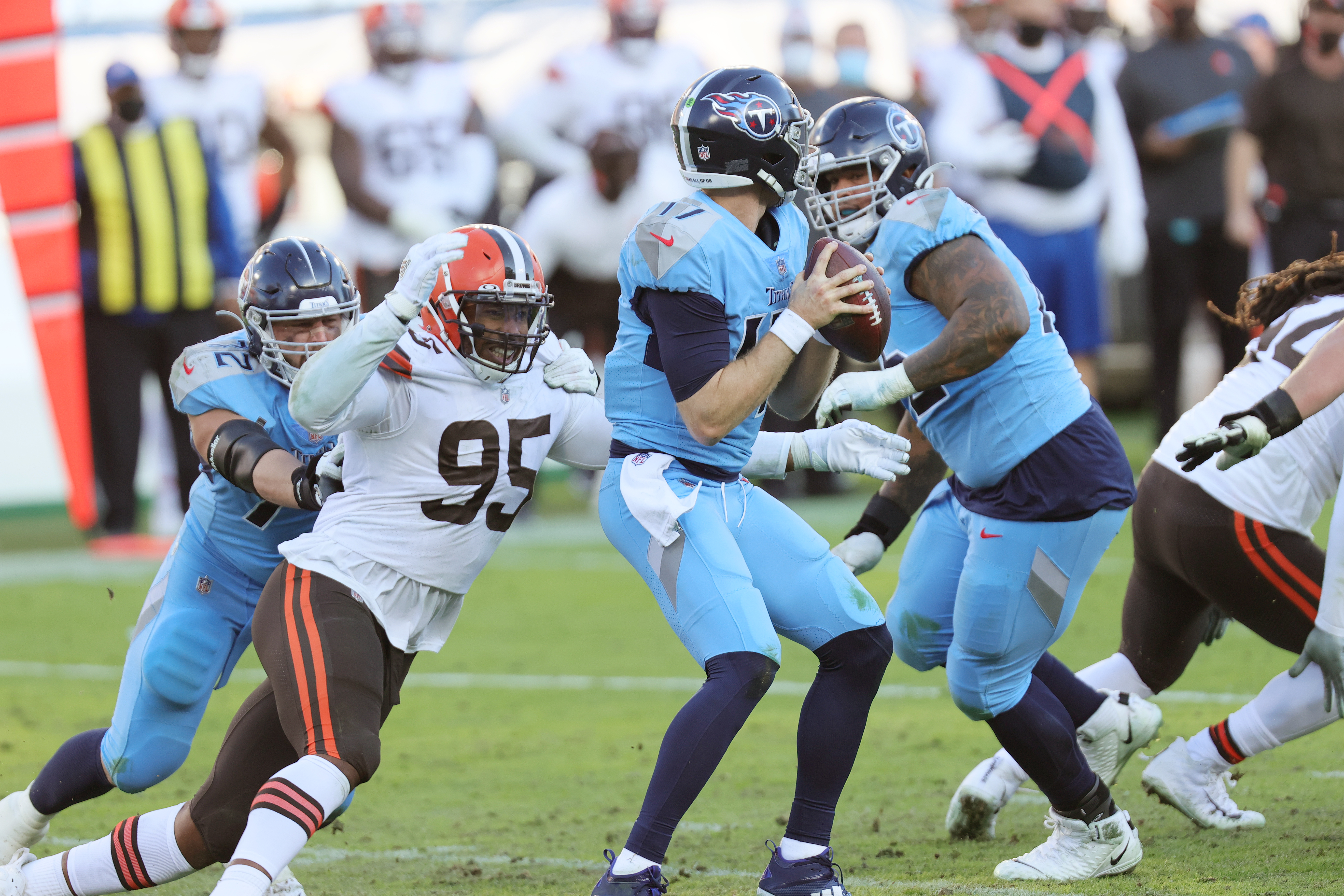 Browns: Myles Garrett leads PFF's top defensive players vs. Titans