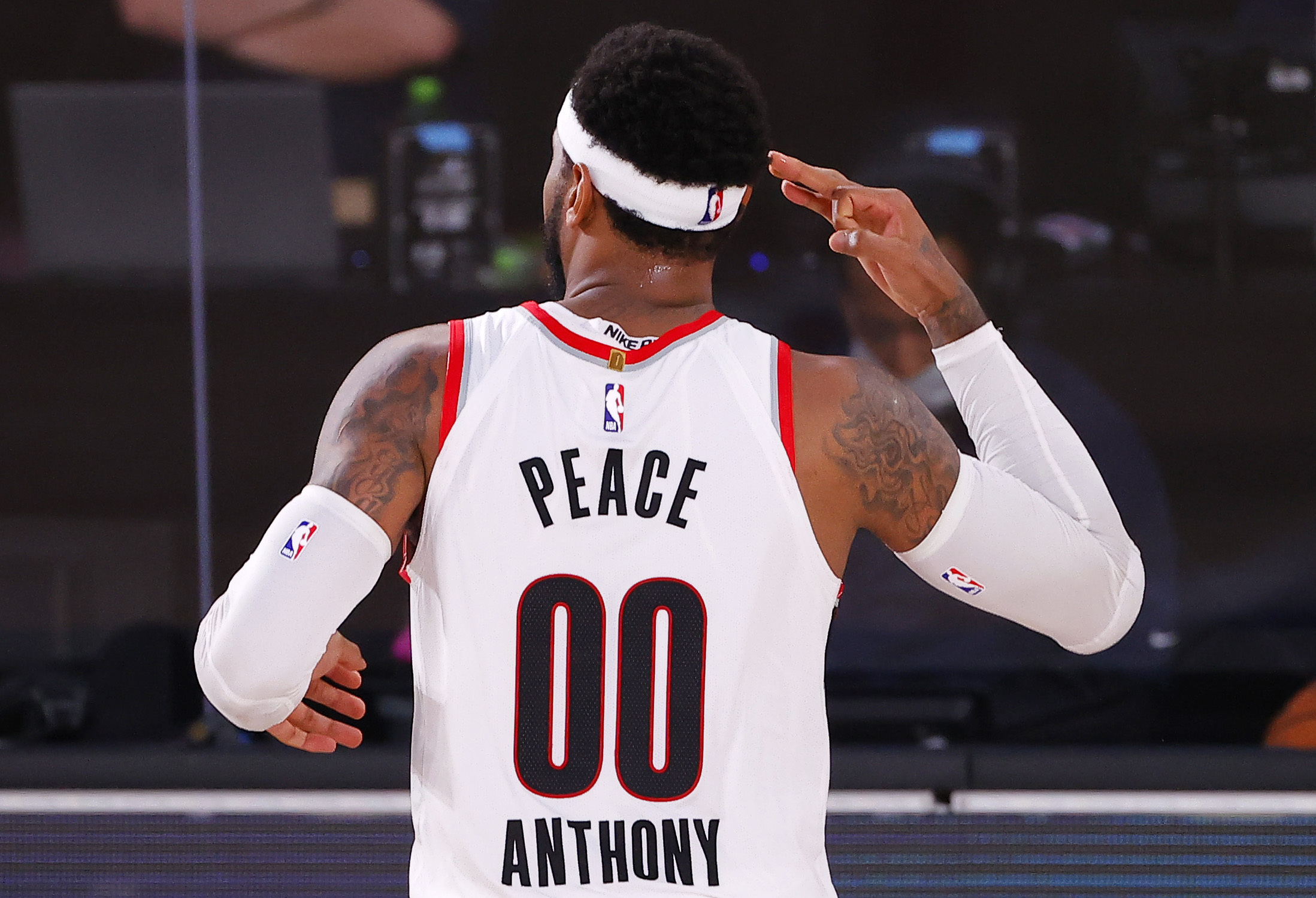 Carmelo Anthony surpasses LeBron in NBA jersey sales