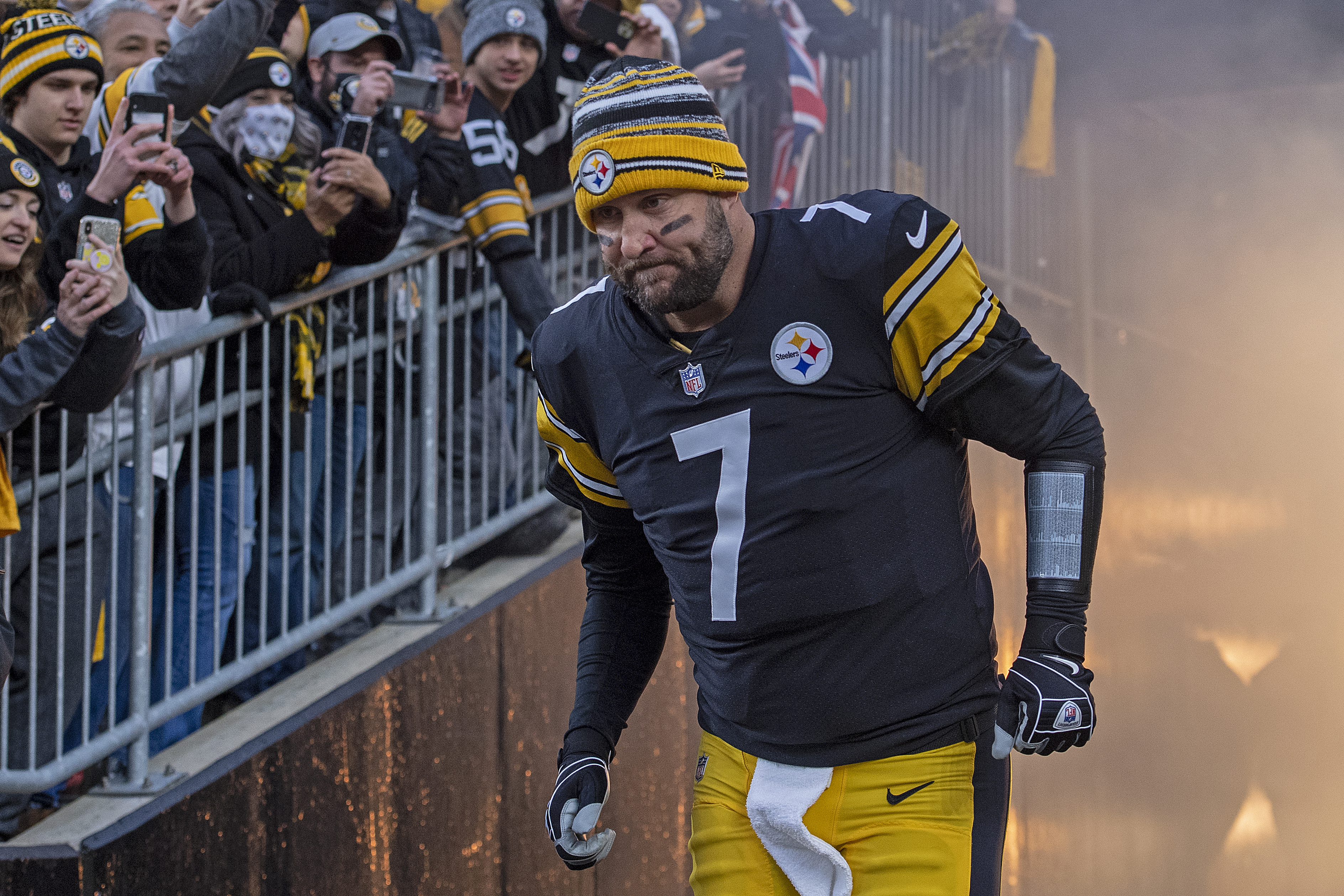 Steelers reportedly will have fans at Heinz Field in AFC Playoffs - Behind  the Steel Curtain