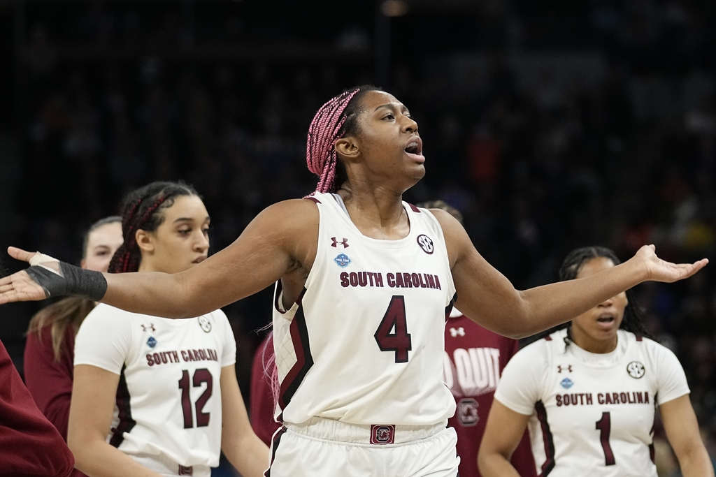 South Carolina vs. UConn in 2022 NCAA women's basketball championship ...